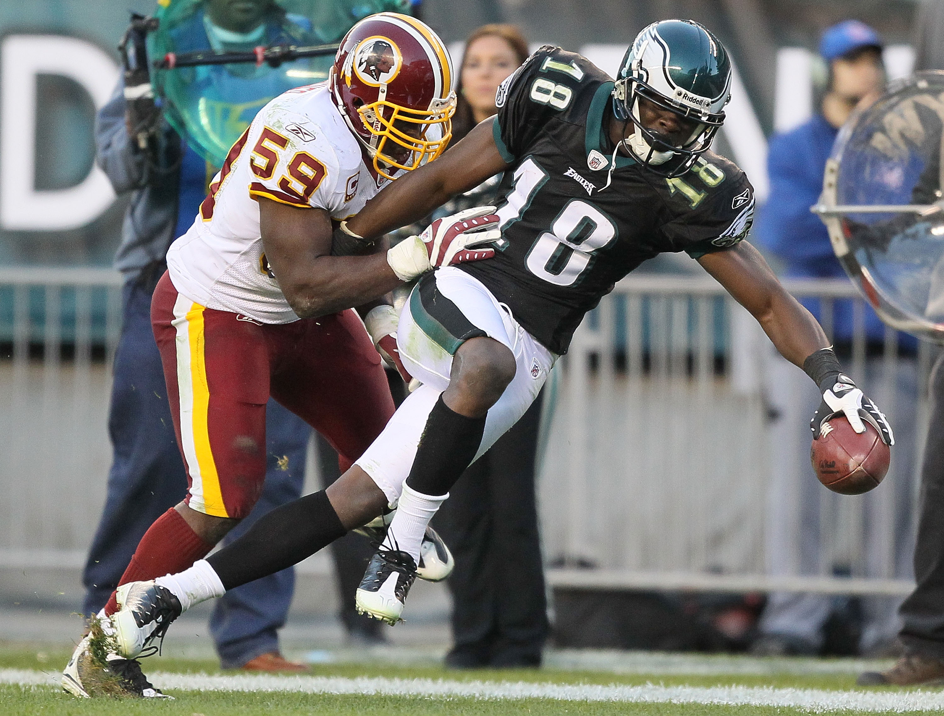 Philadelphia Eagles linebacker Akeem Jordan (56). The Washington Redskins  defeated the Philadelphia Eagles 10-3 in an NFL football game held at Fedex  Field in Landover, Maryland on Sunday, December 21, 2008 Stock Photo - Alamy