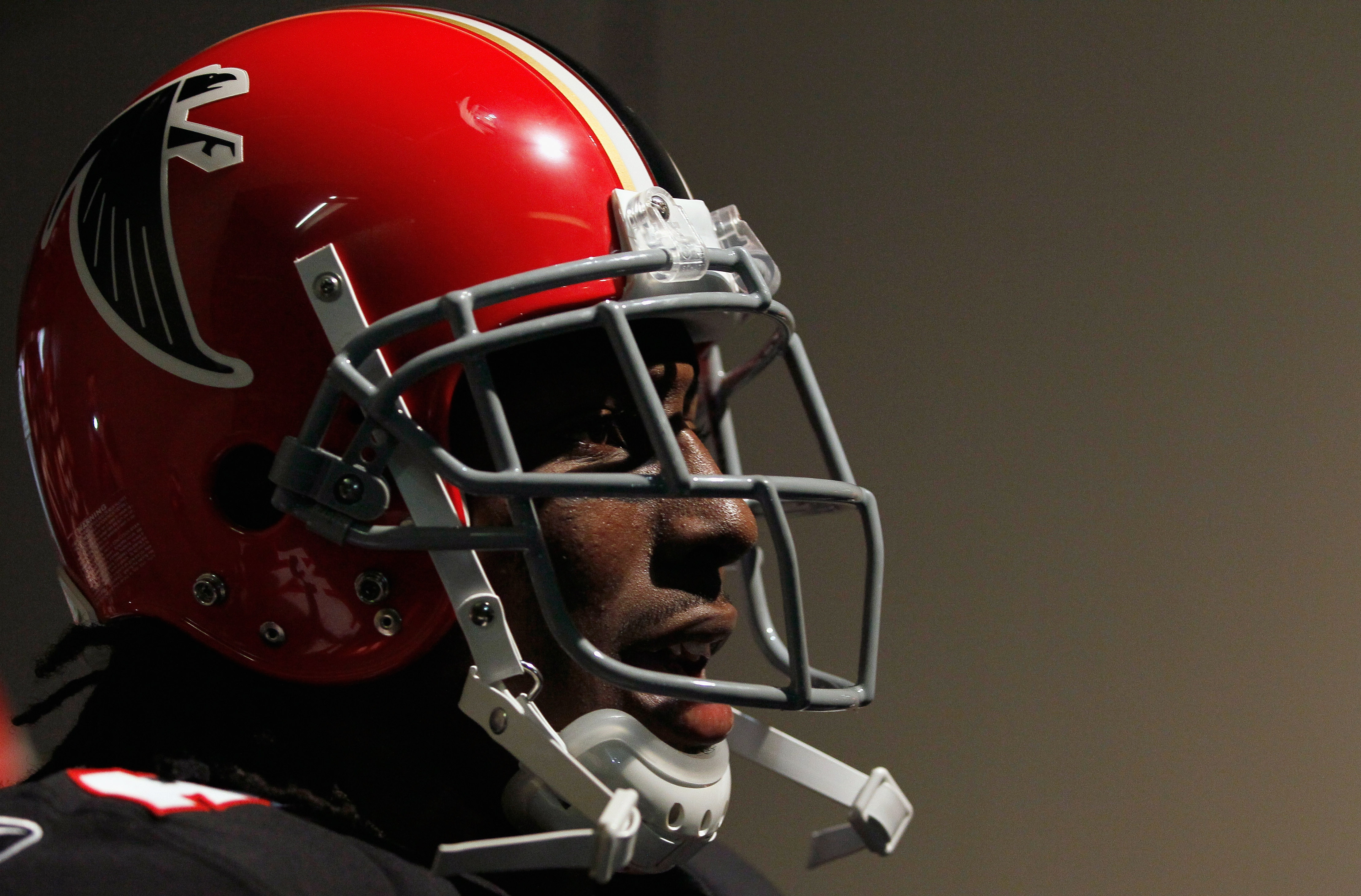 January 3, 2016: #84 WR Roddy White of the Atlanta Falcons in action during  NFL game between New Orleans Saints and Atlanta Falcons in the Georgia Dome  in Atlanta Georgia. The Atlanta