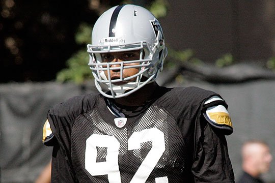 Richard Seymour, gran defensivo no quería ir a mis Raiders pero