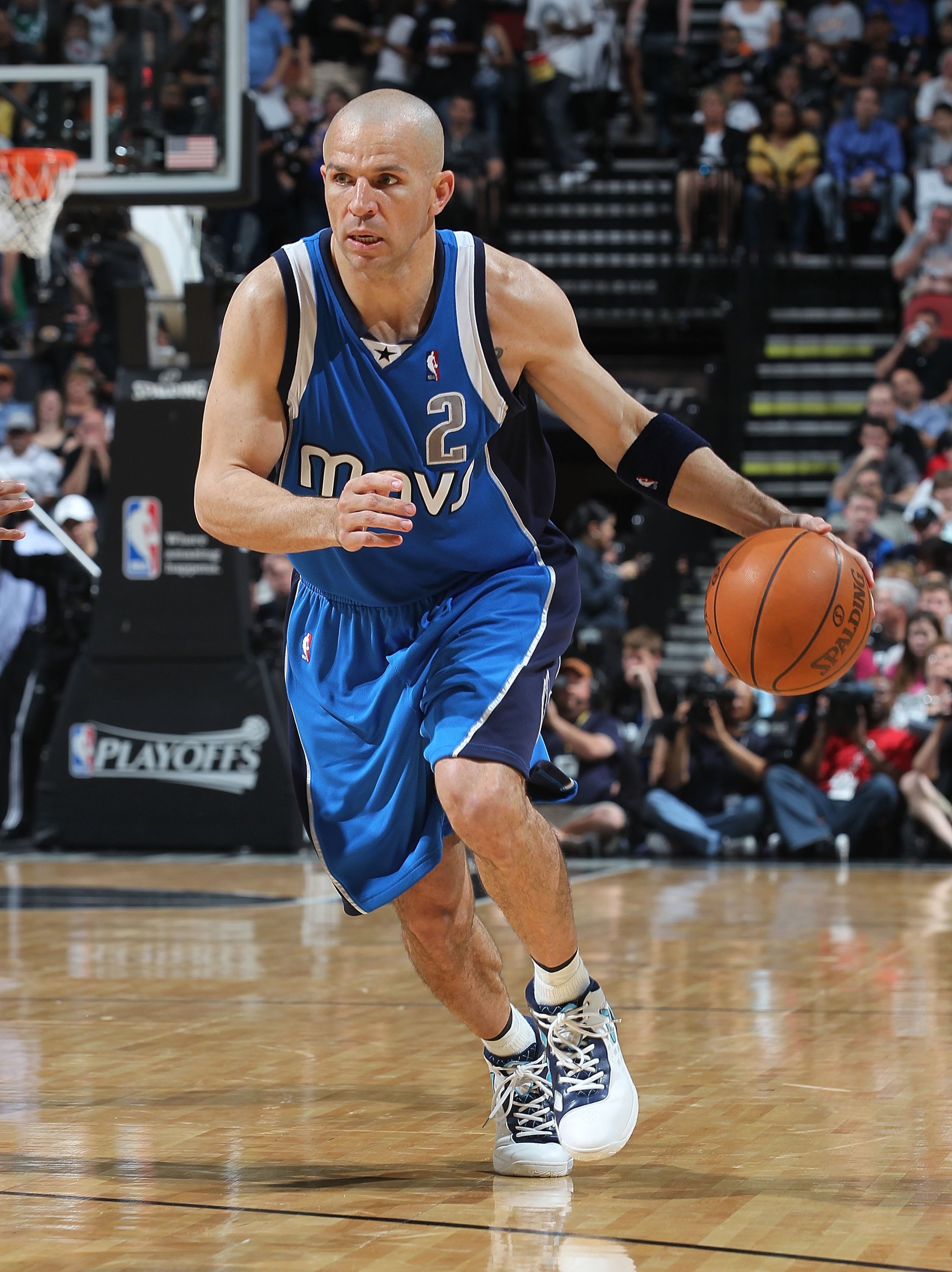 SAN ANTONIO - APRIL 25: Jason Kidd #2 of the Dallas Mavericks in Game Four of the Western Conference Quarterfinals during the 2010 NBA Playoffs at AT&T Center on April 25, 2010 in San Antonio, Texas. NOTE TO USER: User expressly acknowledges and agrees t SAN ANTONIO - APRIL 25: Jason Kidd #2 of the Dallas Mavericks in Game Four of the Western Conference Quarterfinals during the 2010 NBA Playoffs at AT&T Center on April 25, 2010 in San Antonio, Texas. NOTE TO USER: User expressly acknowledges and agrees t