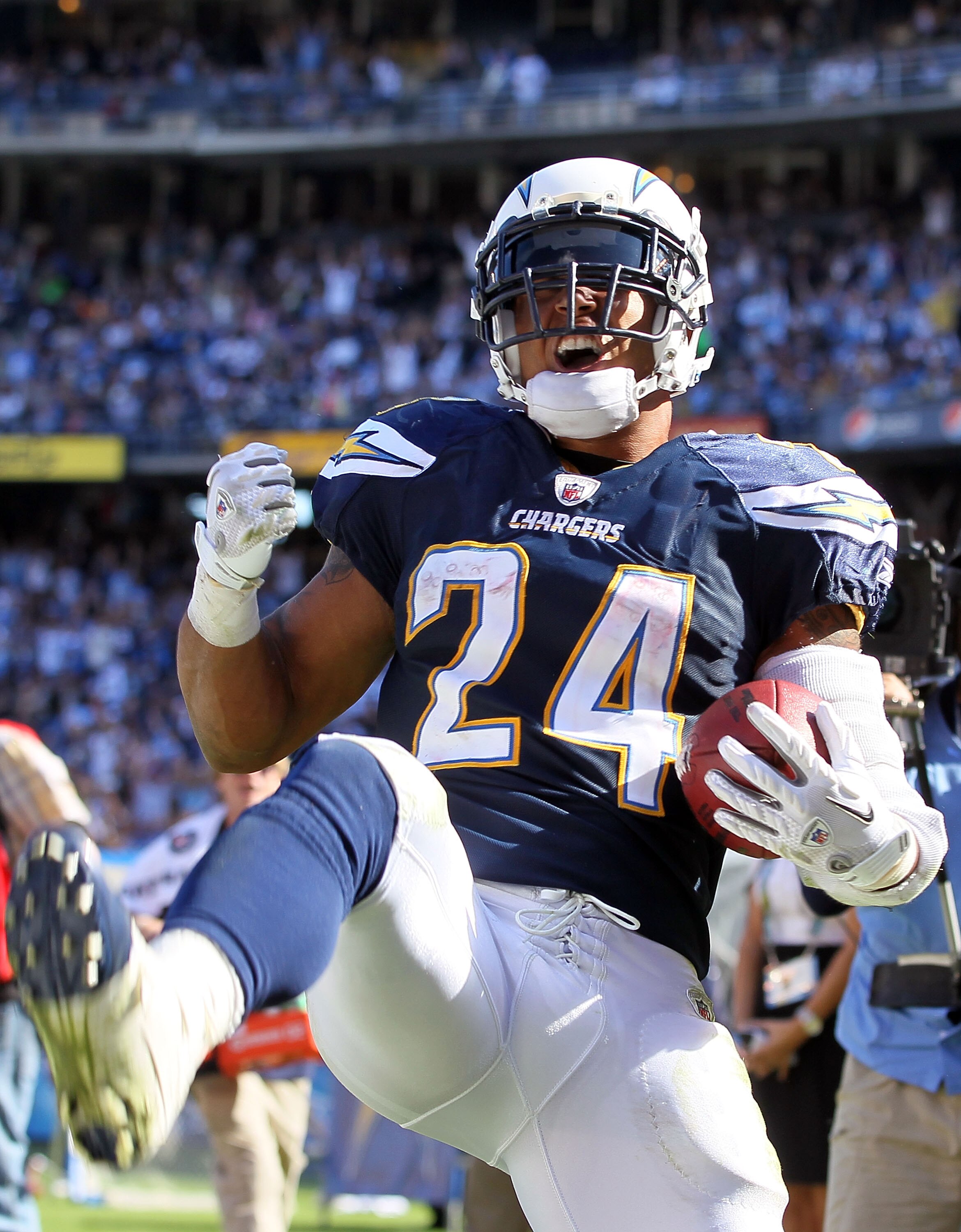 Fantasy Football Rookie Report Card: Mike Williams, Aaron Hernandez Receive  A's | News, Scores, Highlights, Stats, and Rumors | Bleacher Report