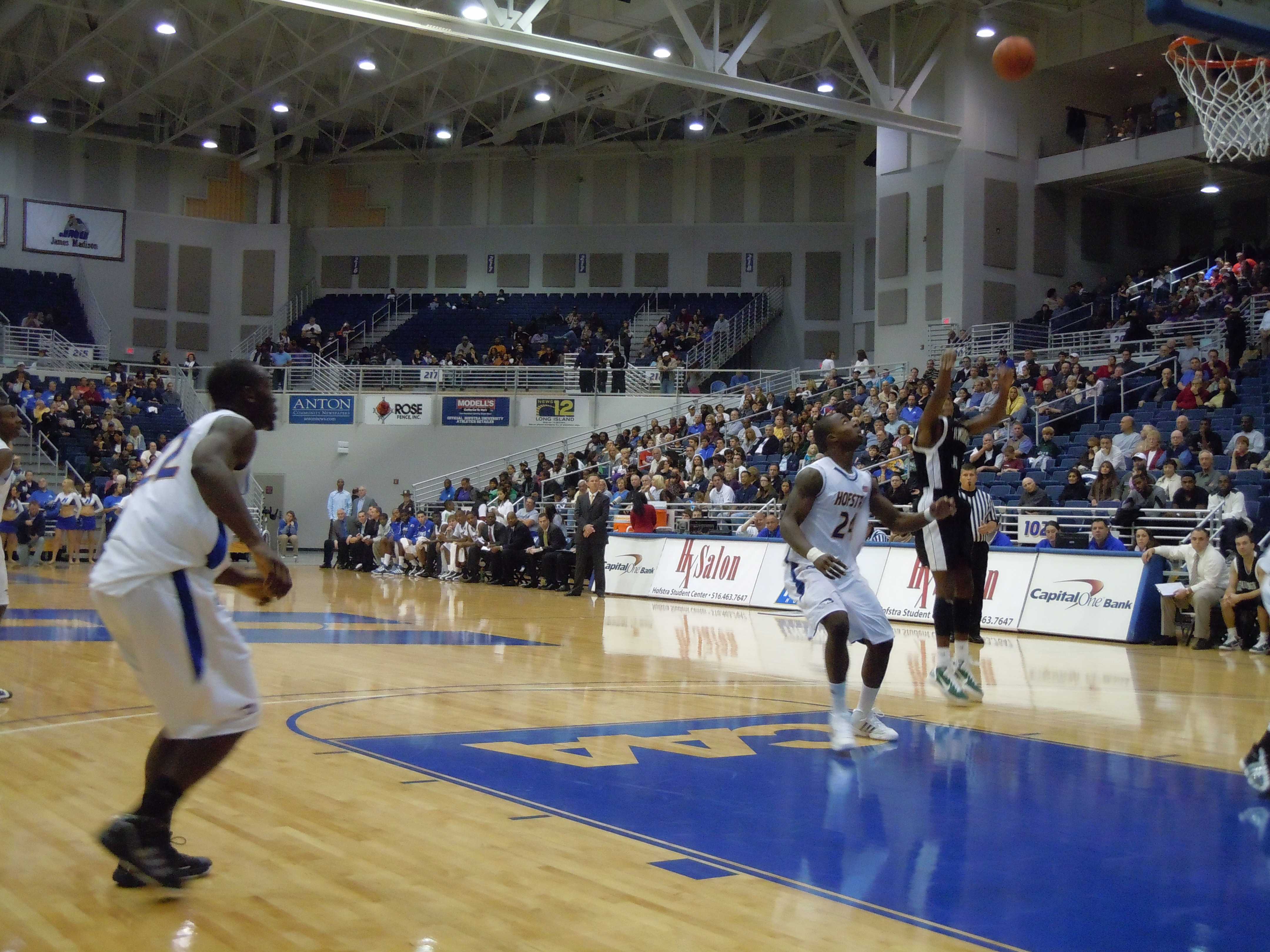 Hofstra Basketball Opens Regular Season with 10262 Win Over