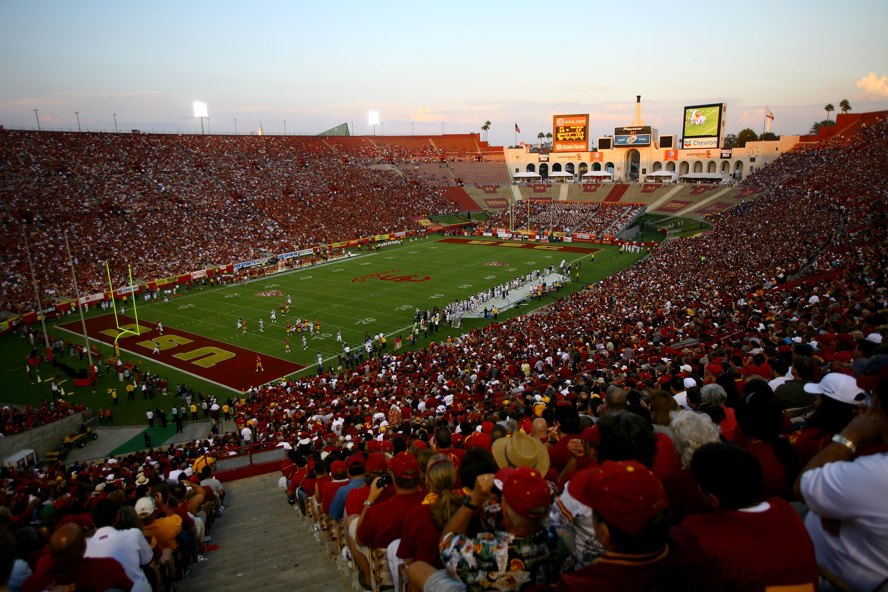LOS ANGELES, CA - OCTOBER 02: A general view of the stadium during the game between the Washington Huskies and the USC Trojans at the Los Angeles Memorial Coliseum on October 2, 2010 in Los Angeles, California. (Photo by Stephen Dunn/Getty Images)
