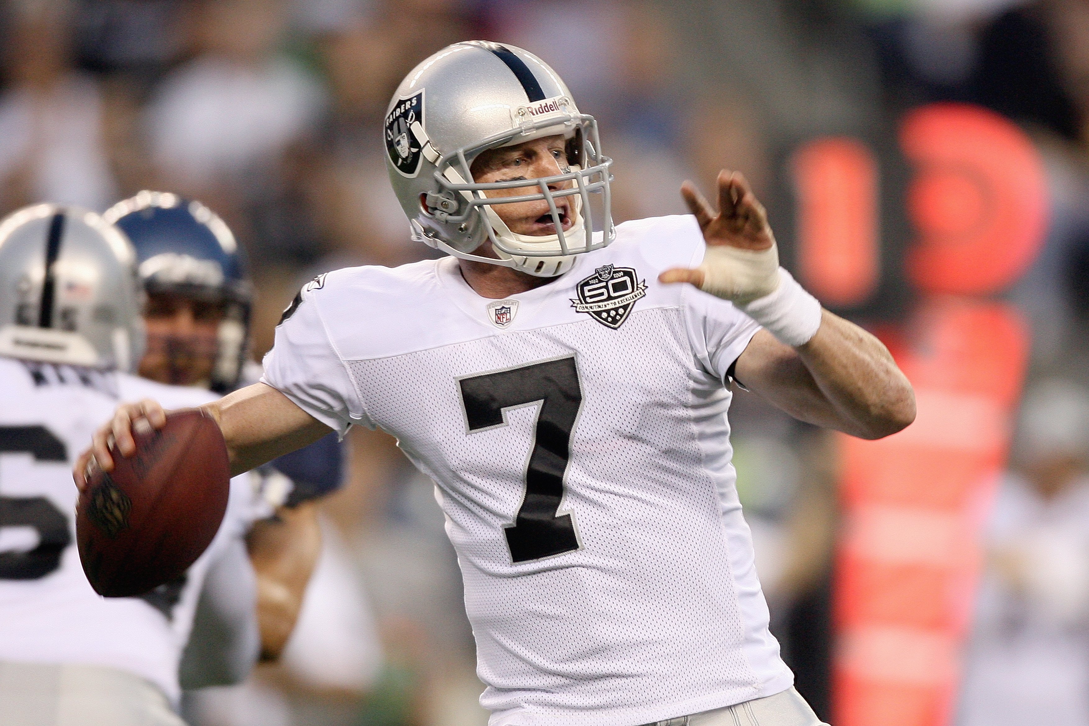 SEATTLE - SEPTEMBER 03: Quarterback Jeff Garcia #7 of the Oakland Raiders passes the ball during the game against the Seattle Seahawks on September 3, 2009 at Qwest Field in Seattle, Washington. (Photo by Otto Greule Jr/Getty Images)