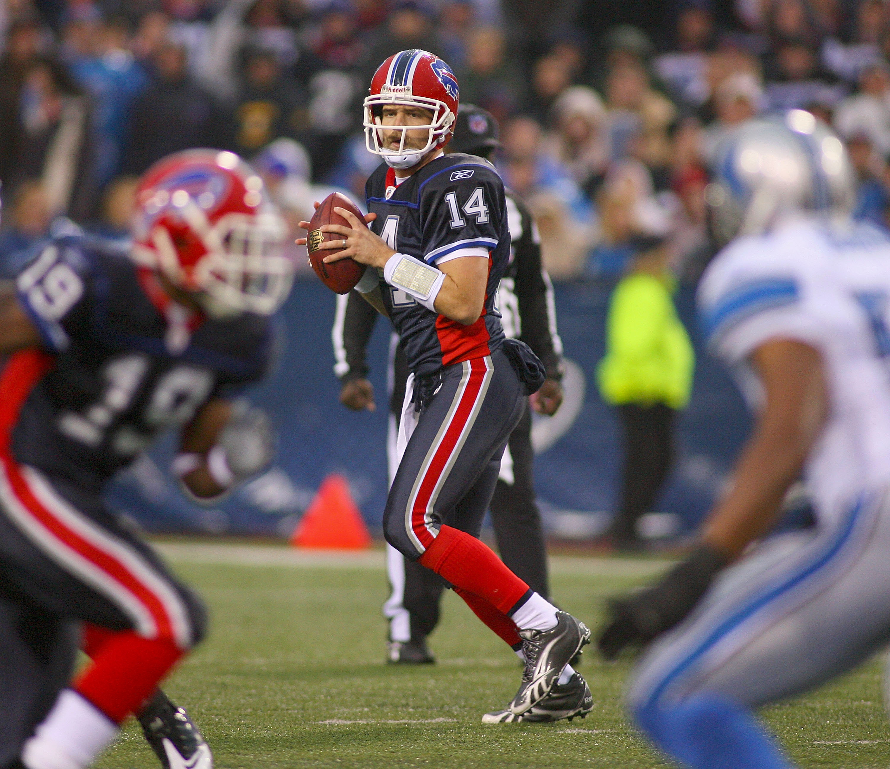 ORCHARD PARK, NY - NOVEMBER 14: Ryan Fitzpatrick #14 of the Buffalo Bills readies to throw against the Detroit Lions at Ralph Wilson Stadium on November 14, 2010 in Orchard Park, New York. Buffalo won 14-12. (Photo by Rick Stewart/Getty Images)