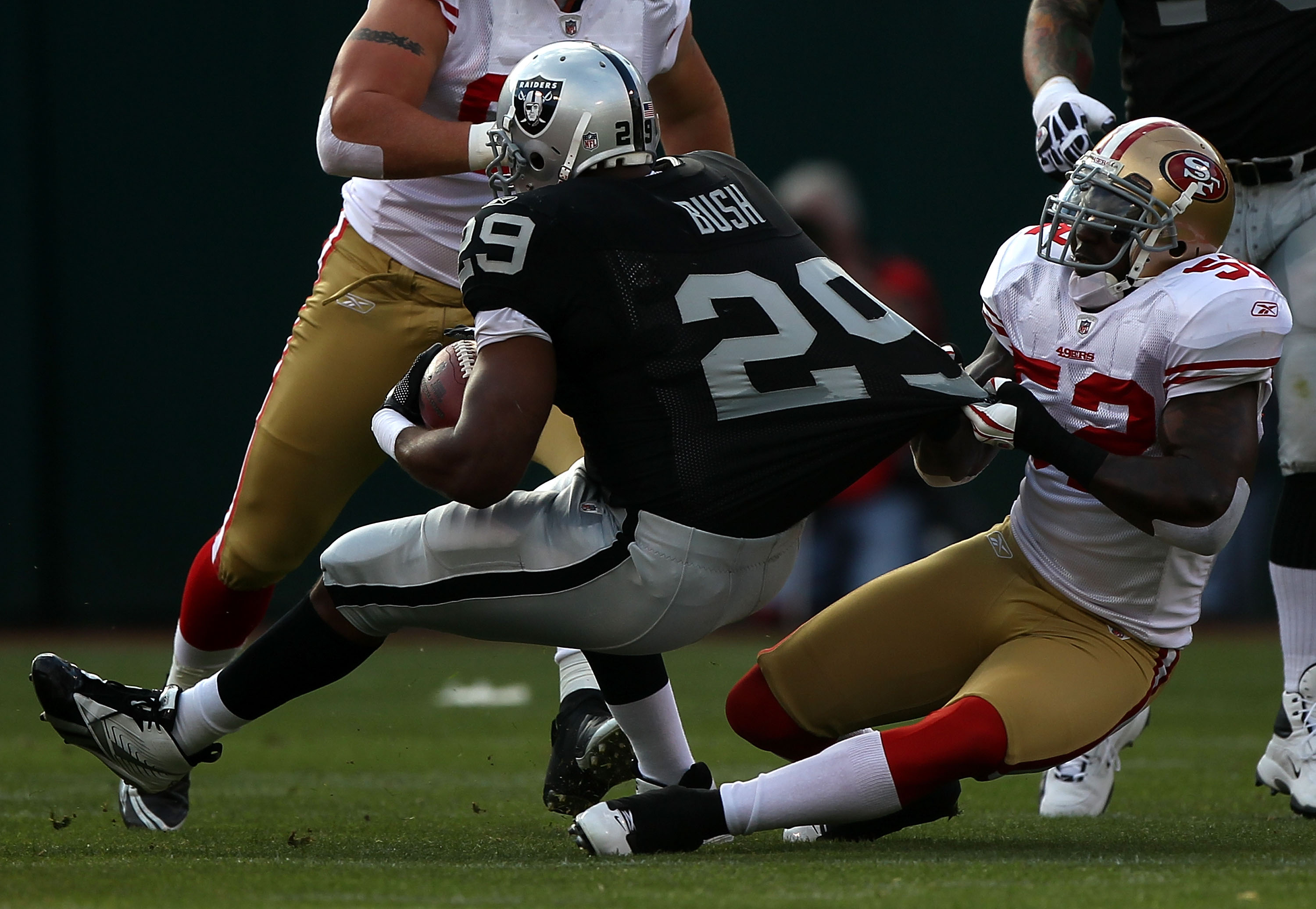 49ers vs. Raiders 2018: San Francisco cannot afford to lose the last Battle  of the Bay - Niners Nation