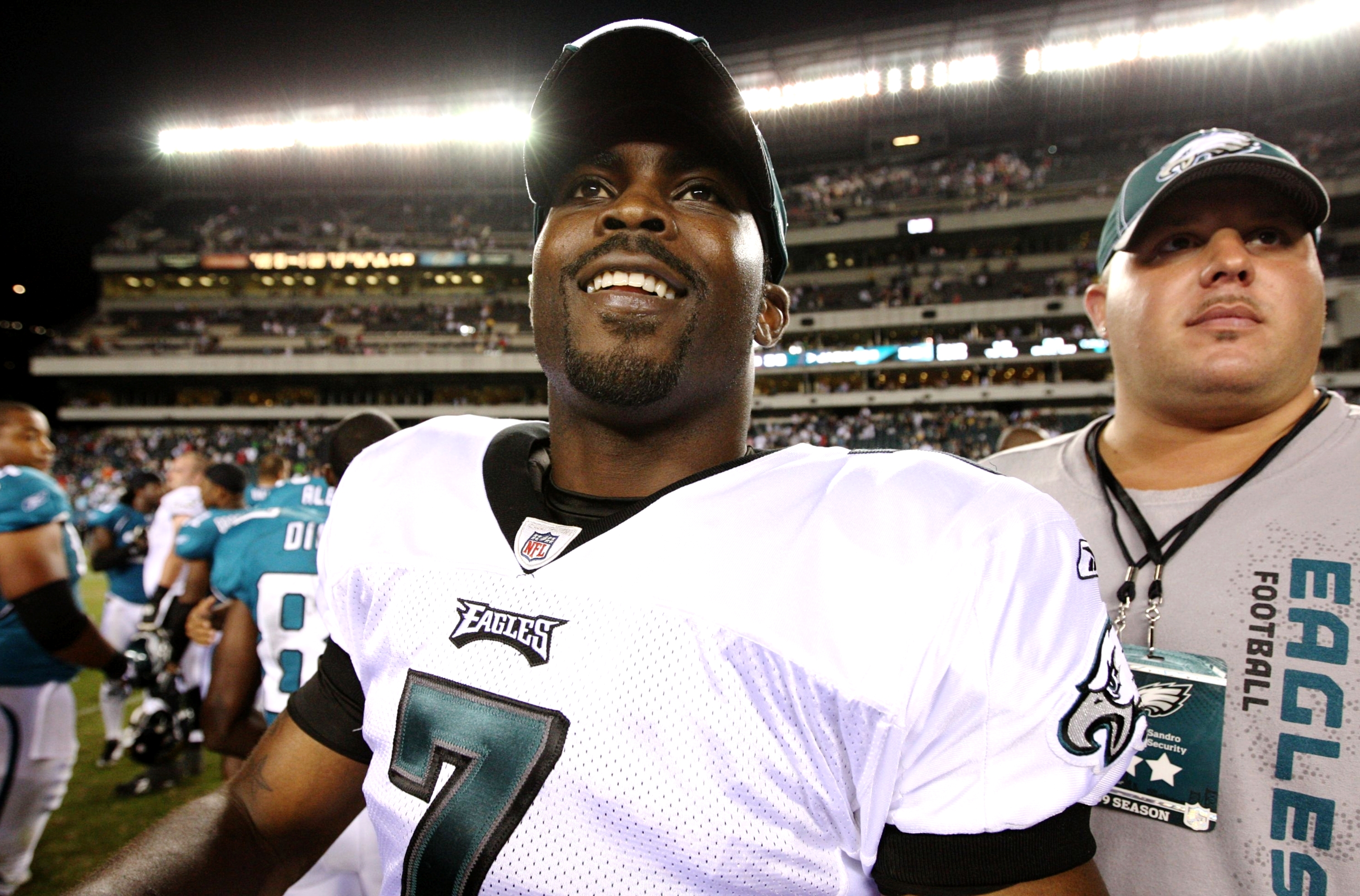 Michael Vick wishes he had more guidance before dogfighting derailed NFL  career