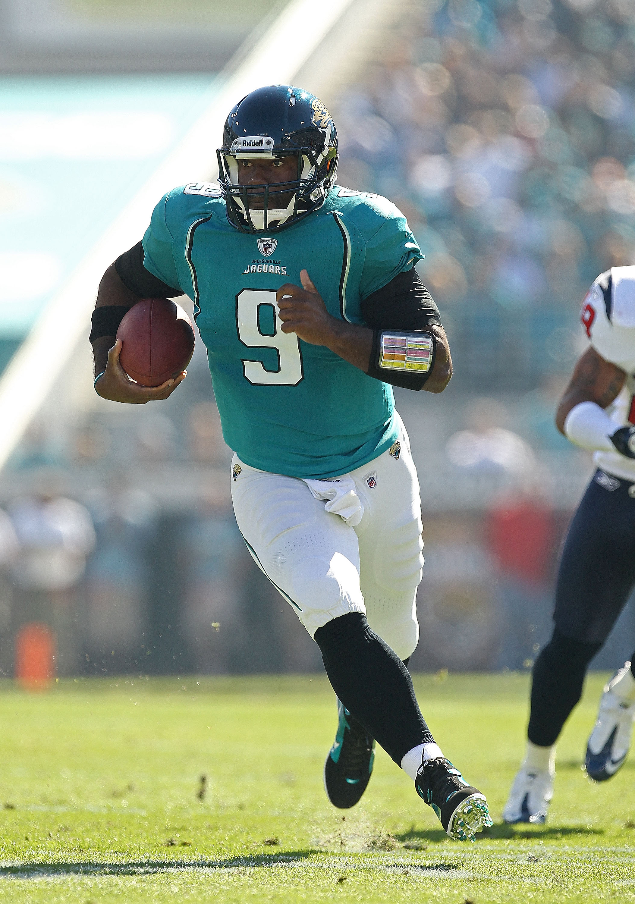 JACKSONVILLE, FL - NOVEMBER 28: Jacksonville Jaguars running back