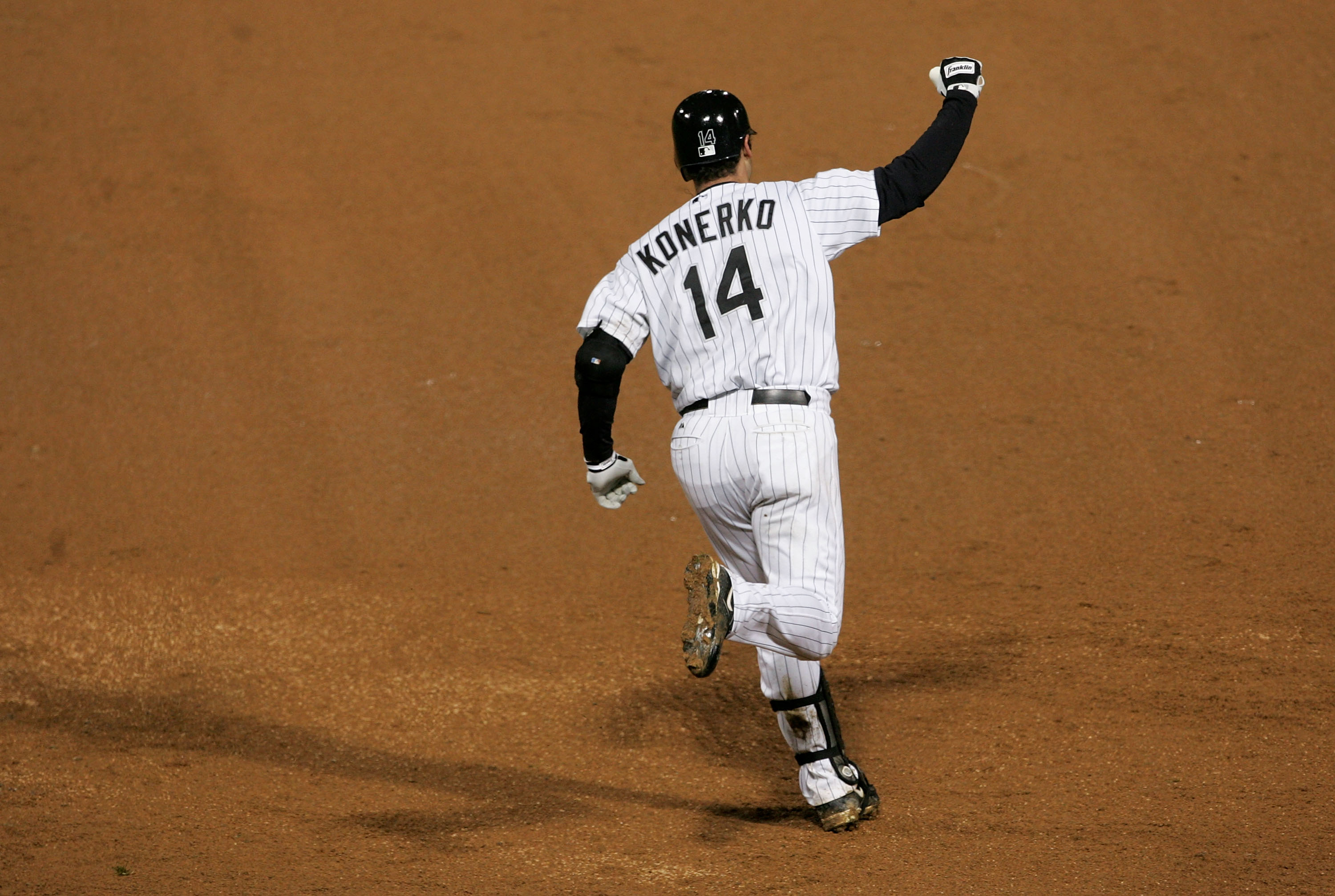 Chicago White Sox: Does Replacing Paul Konerko With Adam Dunn Make