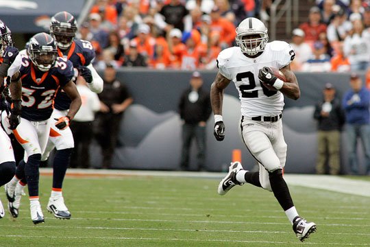 Oakland Raiders Running Back Darren McFadden: Don't Sit 'em on Sunday, News, Scores, Highlights, Stats, and Rumors