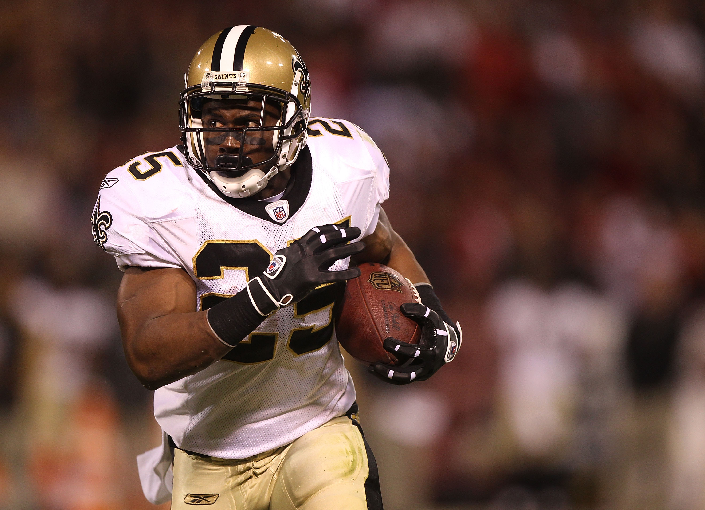 Reggie Bush's Best Plays With The Saints