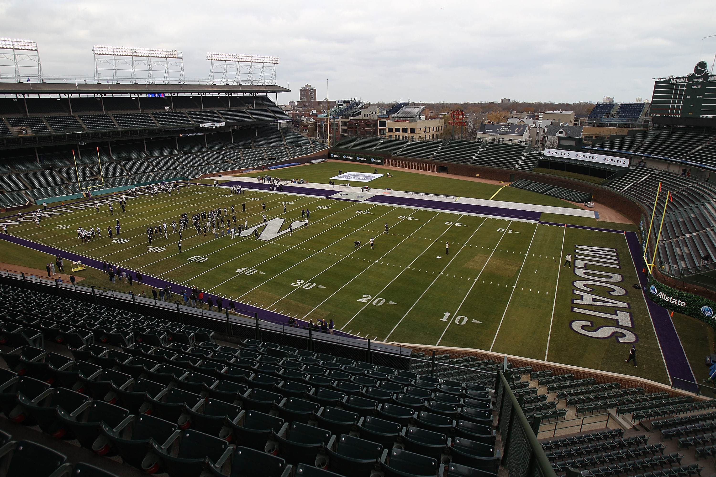 College football at Wrigley Field: How the Friendly Confines transformed  into a gridiron