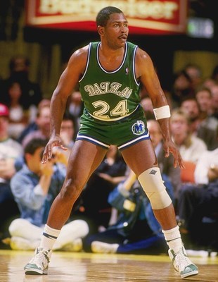 Which ex-NBA player was better, Mark Aguirre or Adrian Dantley