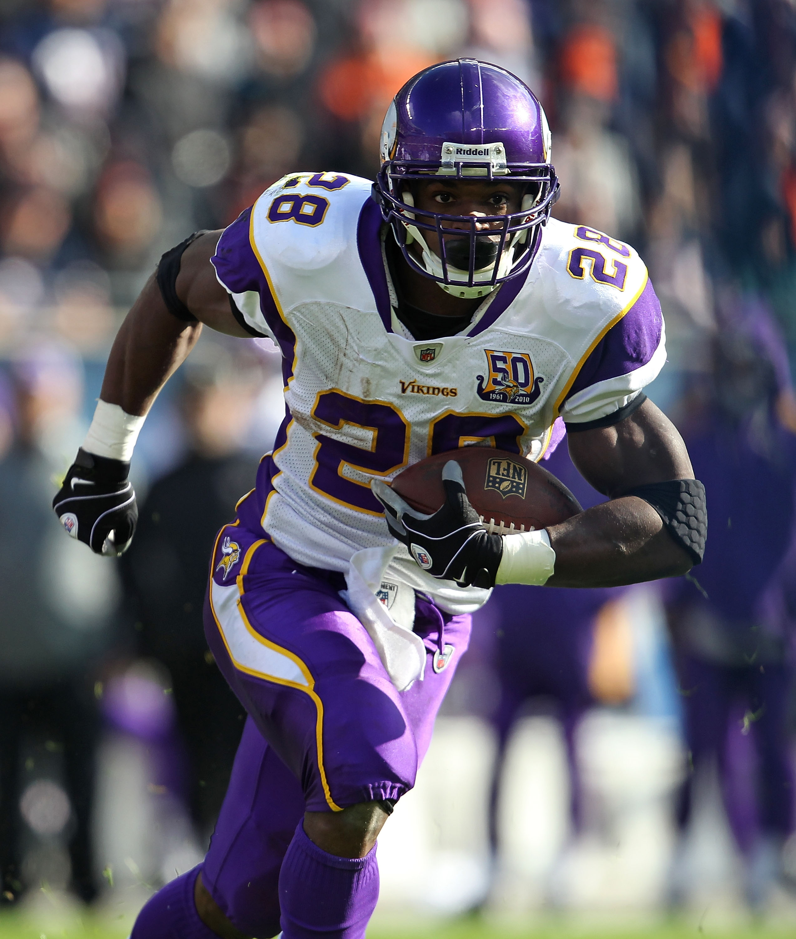 Adrian Peterson: Brett Favre calls Vikings RB 'super elite' - Sports  Illustrated