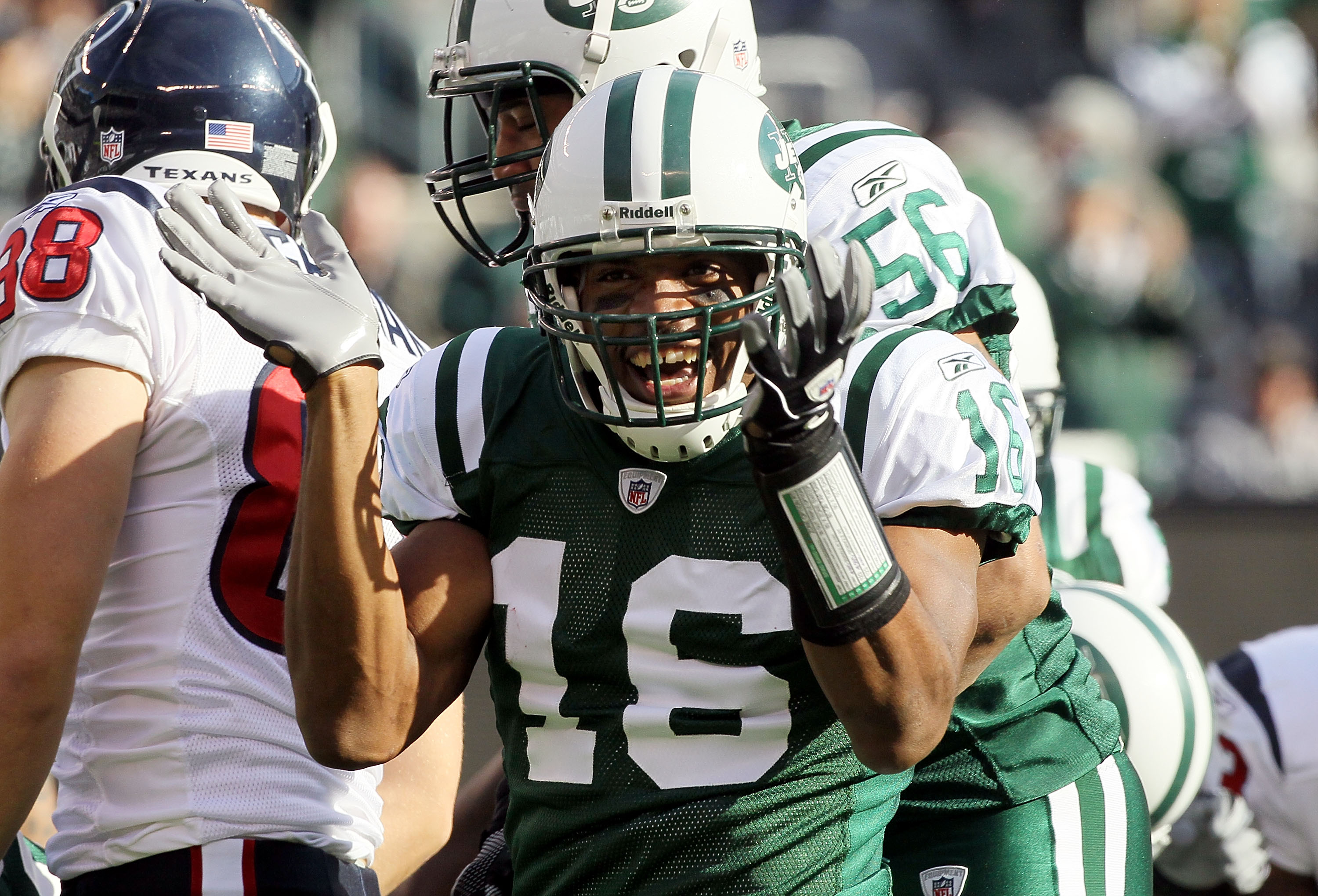 Jets' Mark Sanchez, Santonio Holmes rebuilding chemistry 