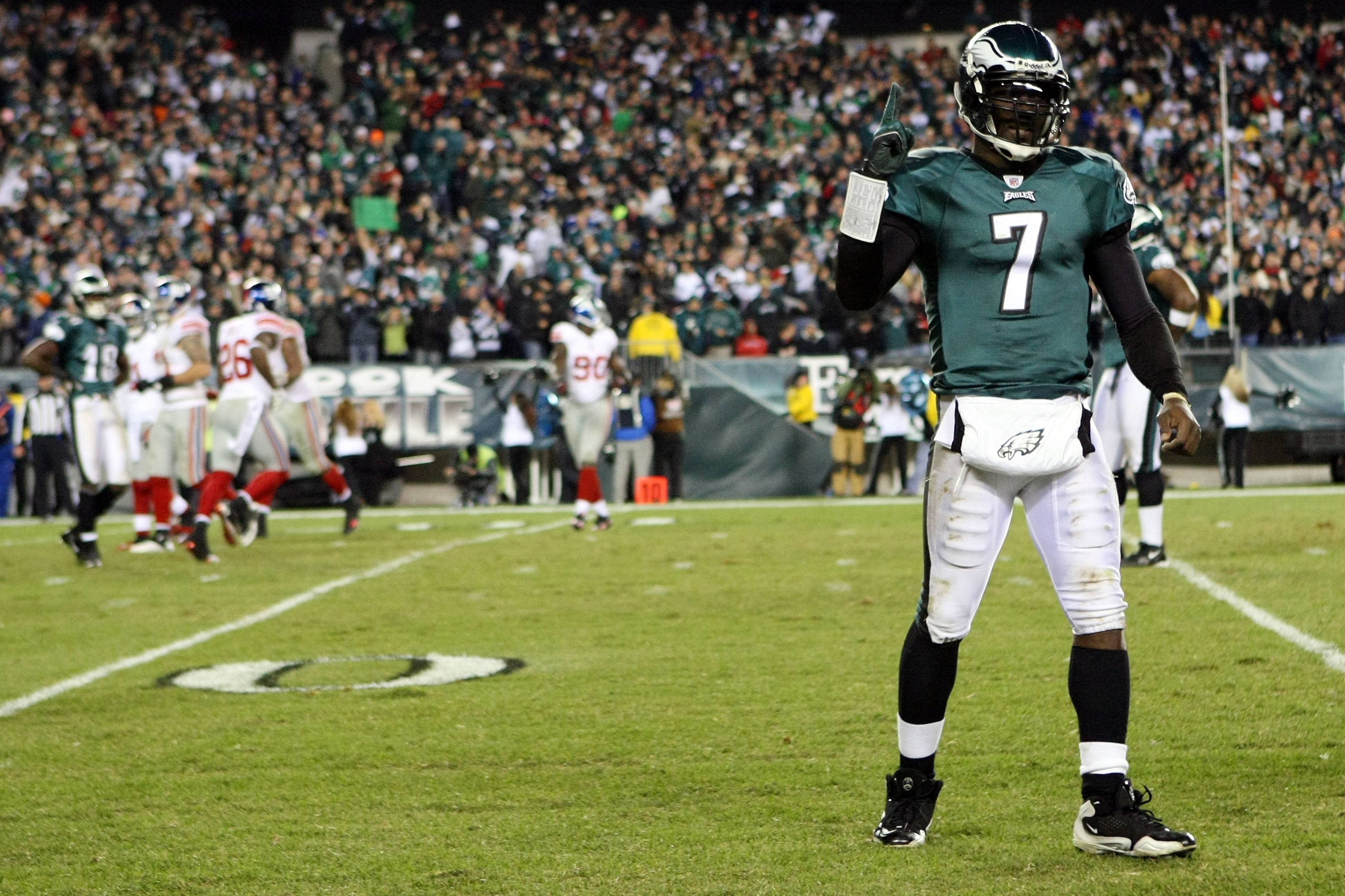 Next up for jolly Mike Vick and Eagles: Slaying the Giants – Delco