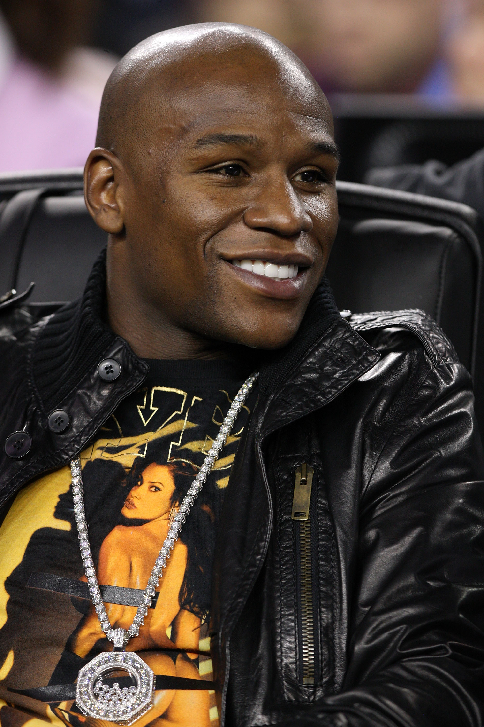 ARLINGTON, TX - FEBRUARY 14: Boxer Floyd Mayweather takes in the game during the NBA All-Star Game, part of 2010 NBA All-Star Weekend at Cowboys Stadium on February 14, 2010 in Arlington, Texas. The Eastern Conference defeated the Western Conference 141-