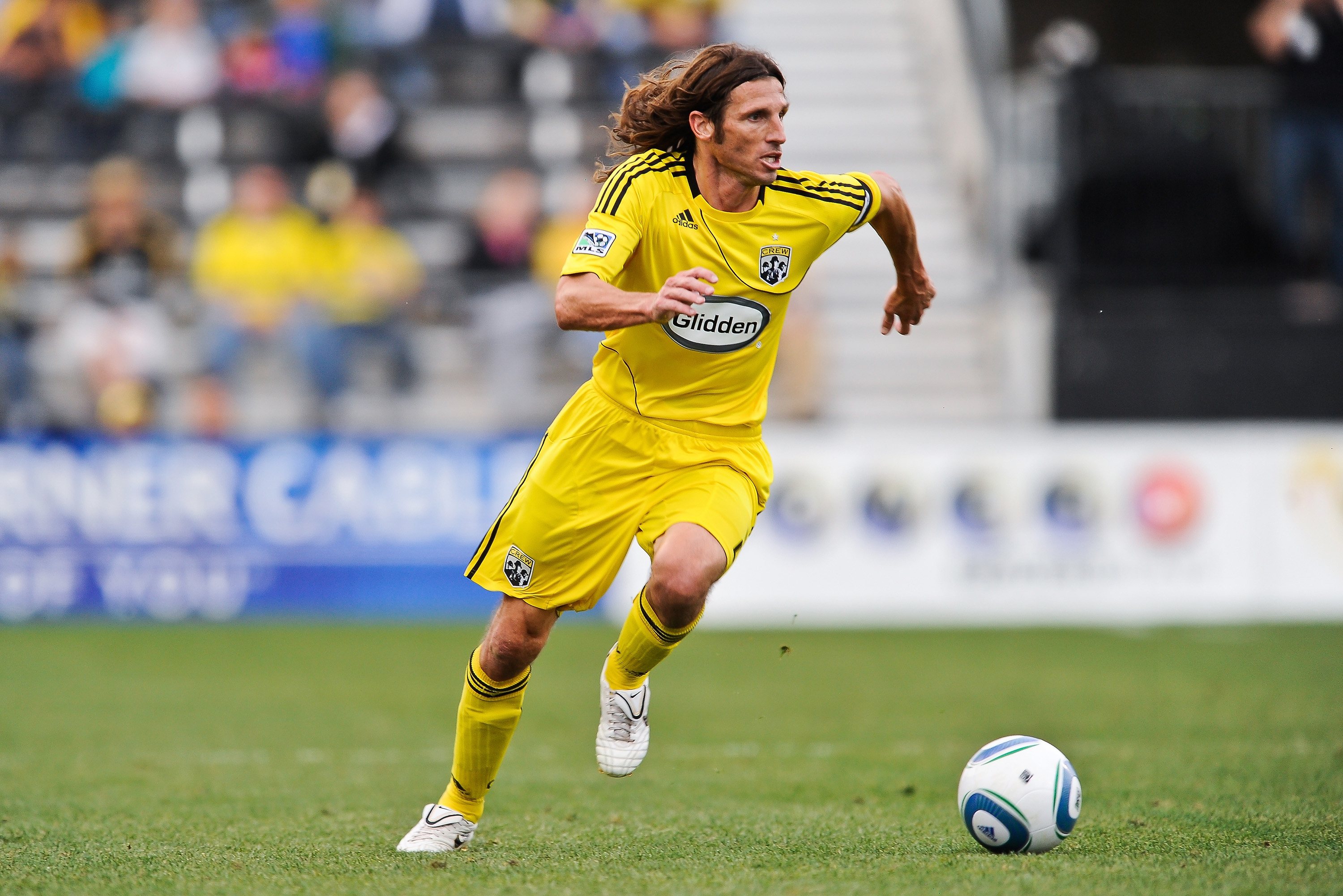 COLUMBUS, OH - OCTOBER 24:  Frankie Hejduk #2  of the Columbus Crew controls the ball against the Philadelphia Union on October 24, 2010 at Crew Stadium in Columbus, Ohio.  (Photo by Jamie Sabau/Getty Images)