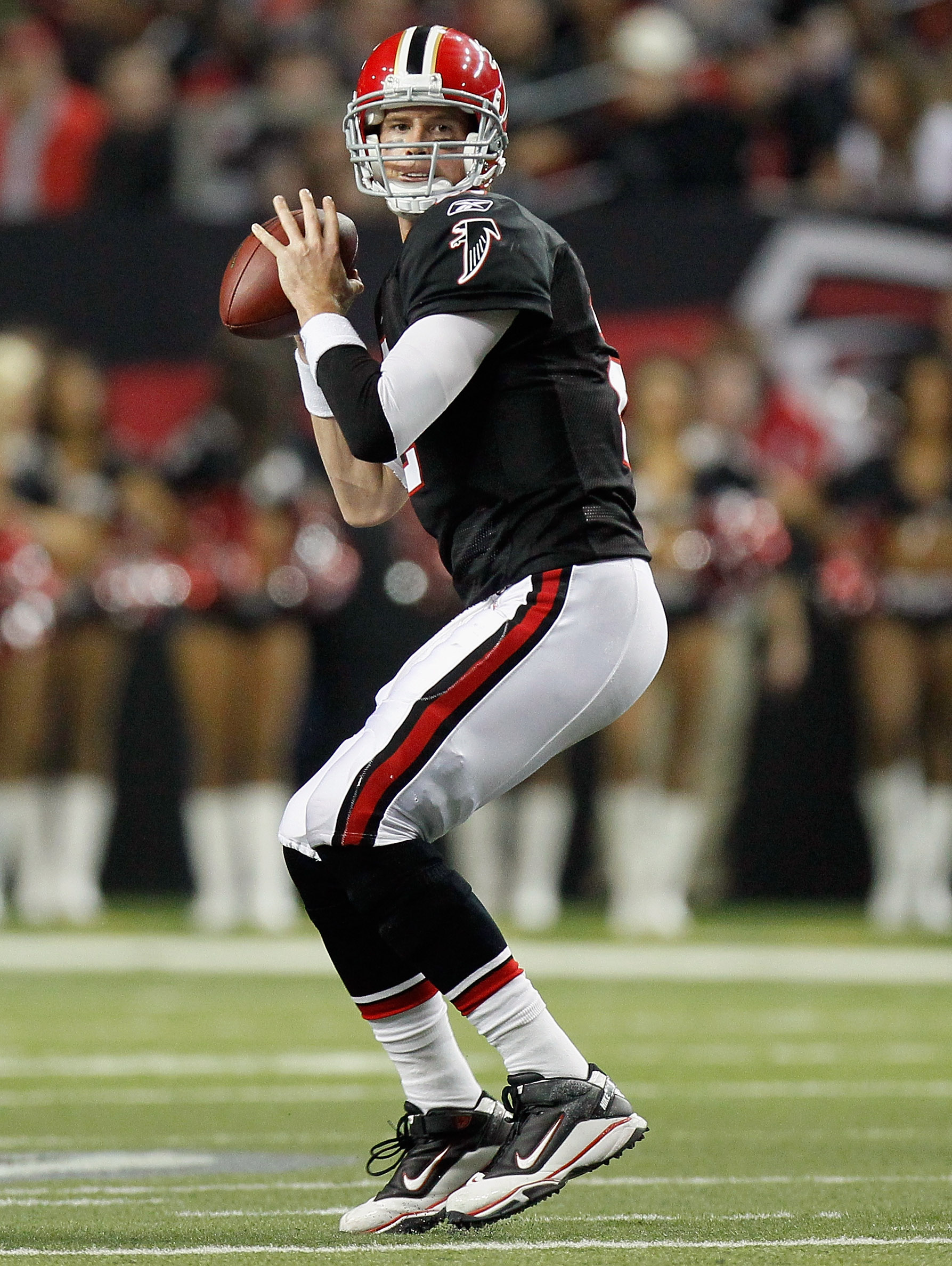 Atlanta Falcons quarterback Matt Ryan (2) drops back to pass in a