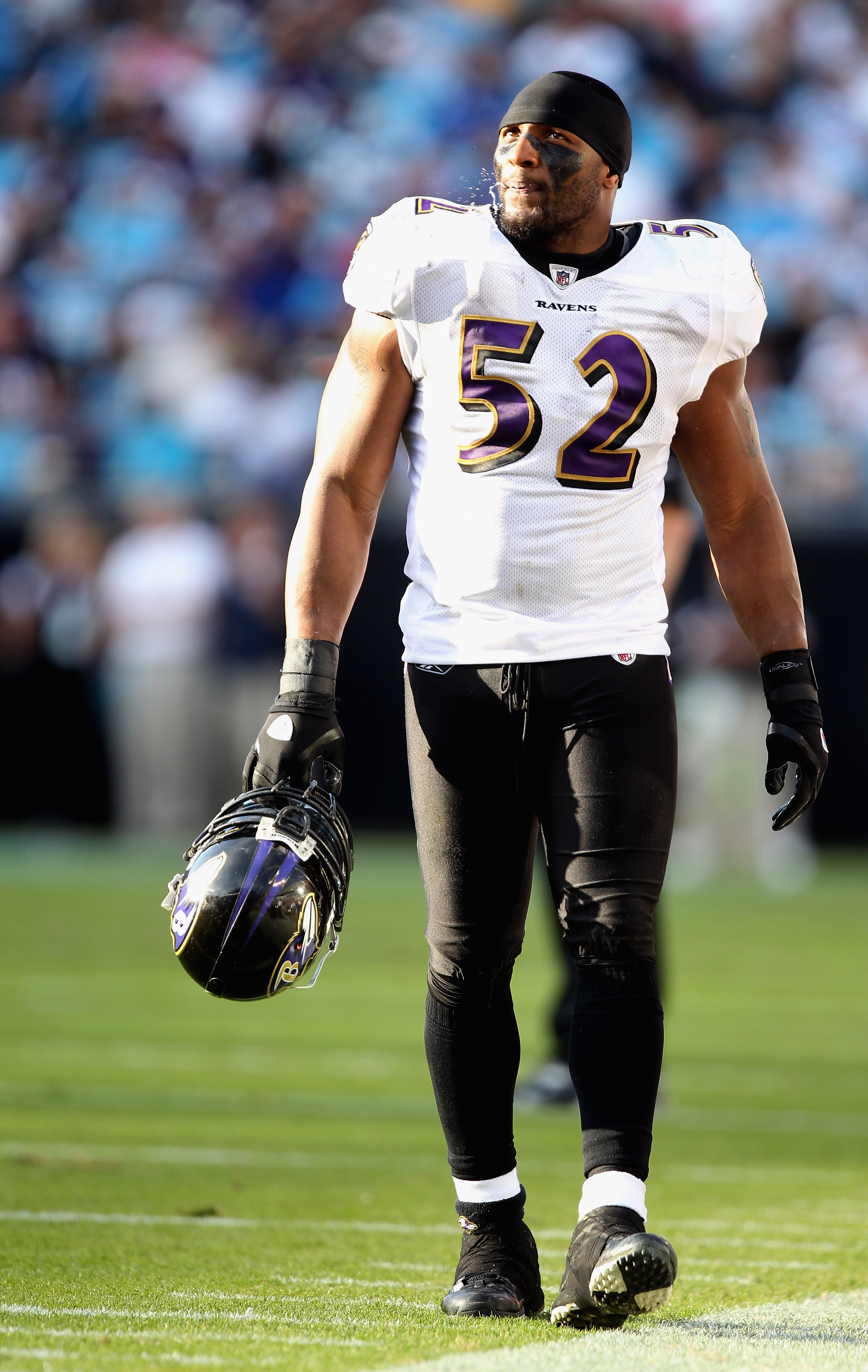 Baltimore Ravens linebacker Ray Lewis paces the sidelines of the