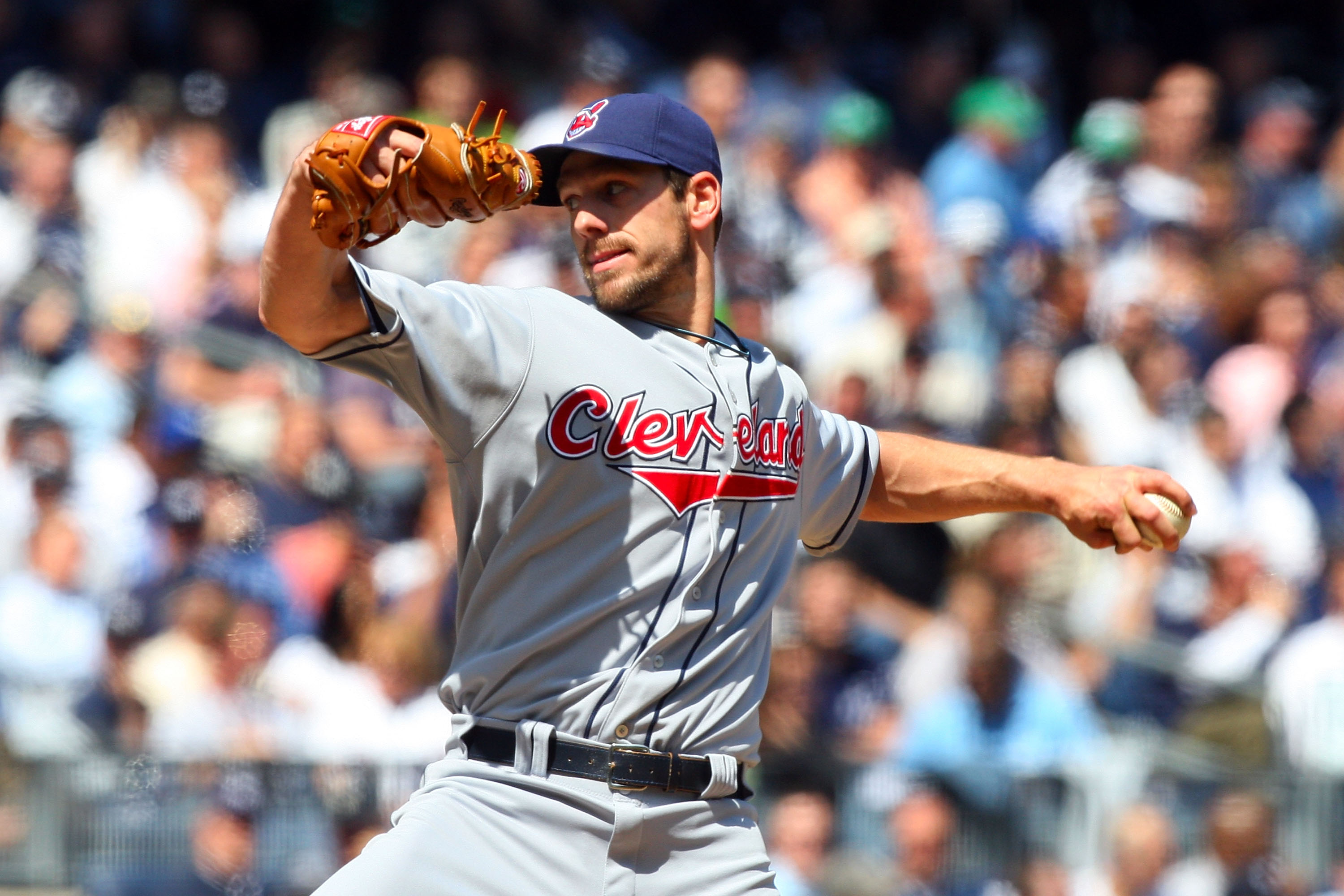 Cleveland Indians starting pitcher Cliff Lee (31) throws in the