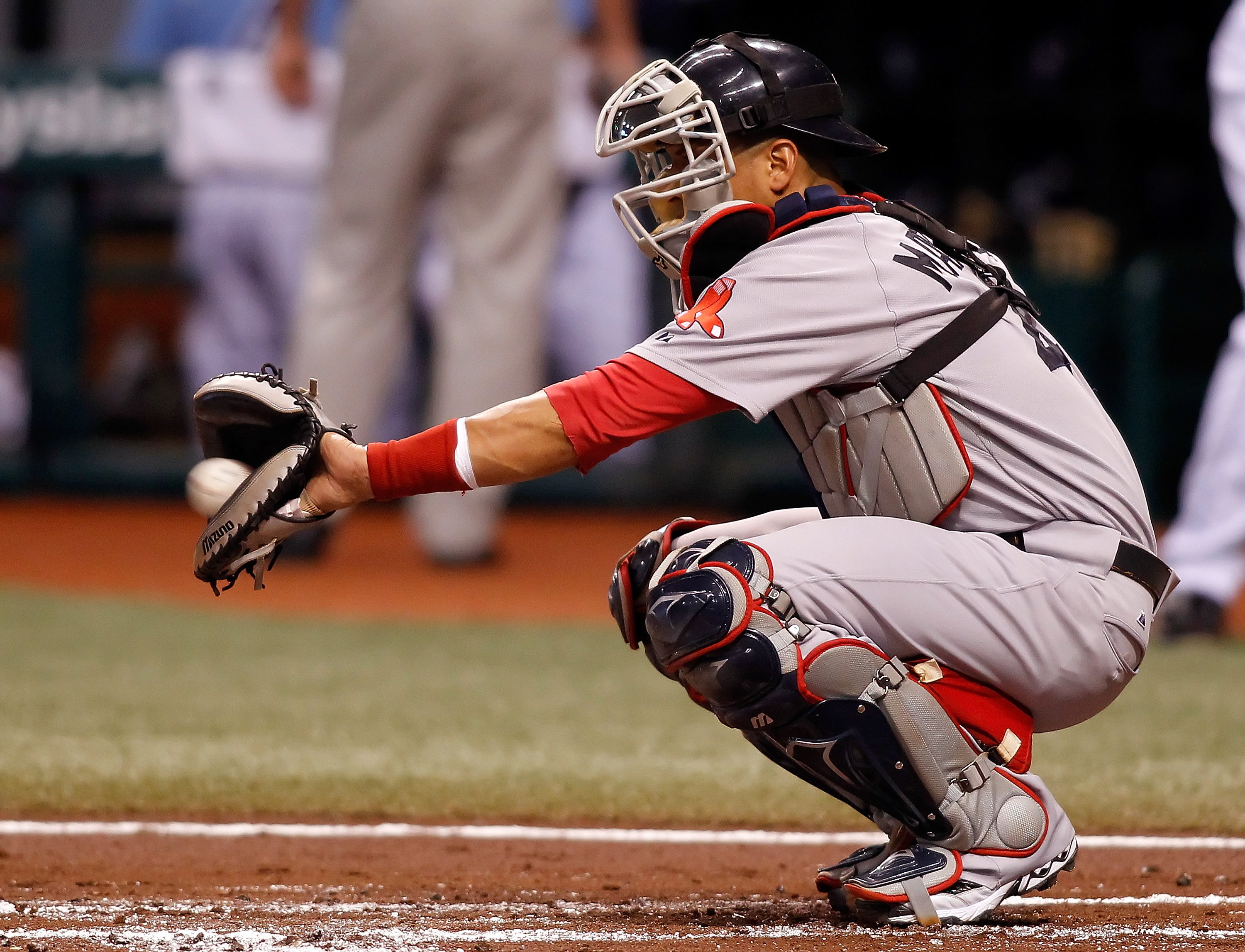 Free agent catcher Victor Martinez leaves Red Sox, agrees to deal
