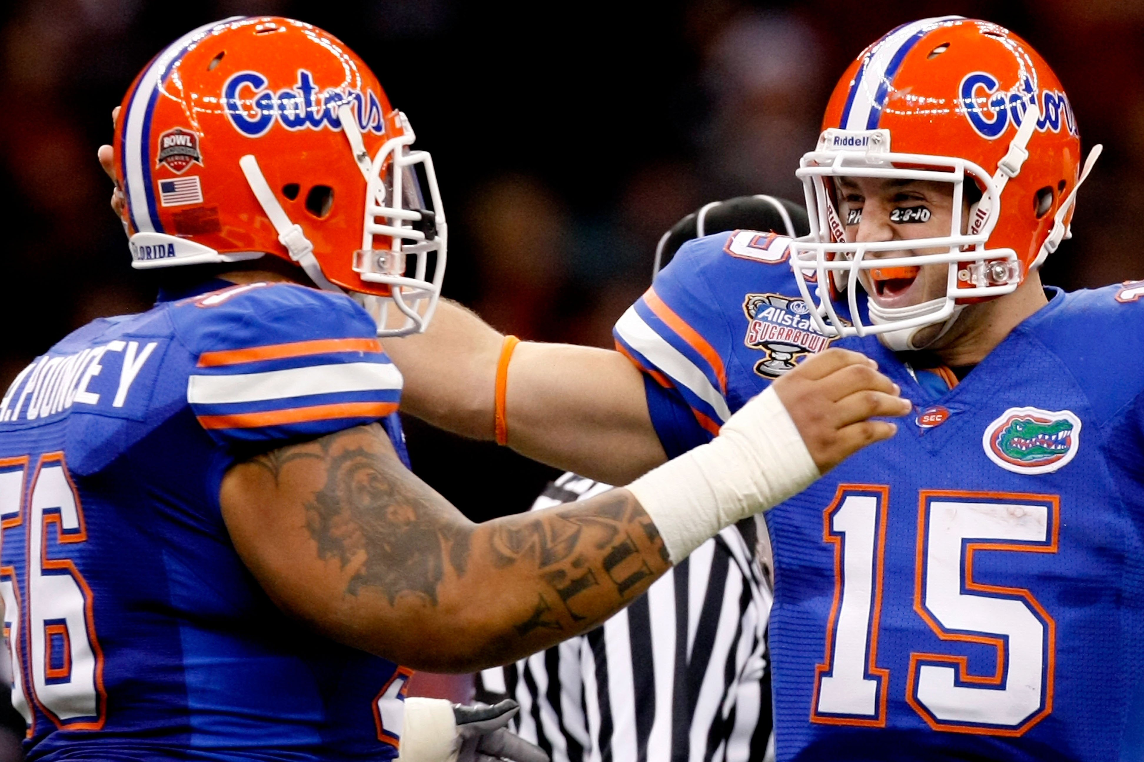 NEW ORLEANS - JANUARY 01:  Tim Tebow #15 of the Florida Gators celebrates with his teammates Maurkice Pouncey #56 after play against the Cincinnati Bearcats during the Allstate Sugar Bowl at the Louisana Superdome on January 1, 2010 in New Orleans, Louisi