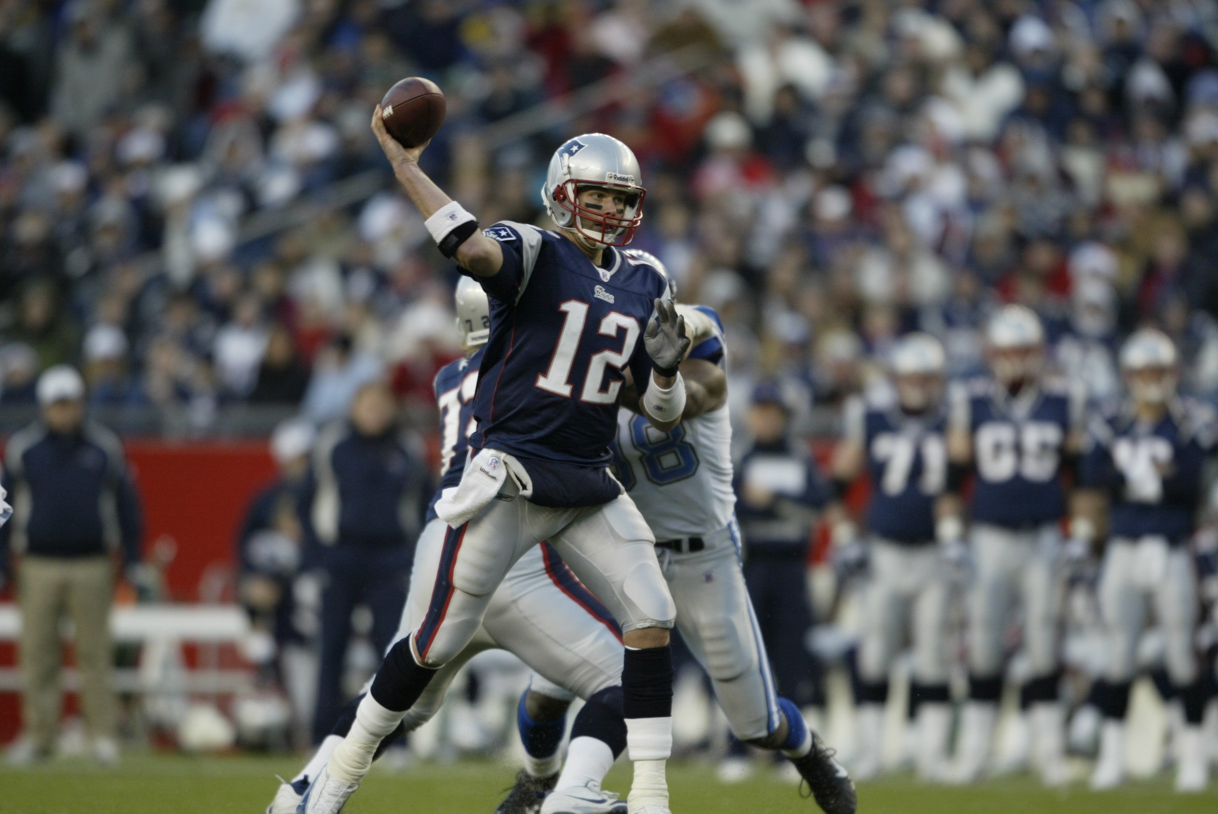 NFL Week 12: Thanksgiving Day Football New England Patriots vs