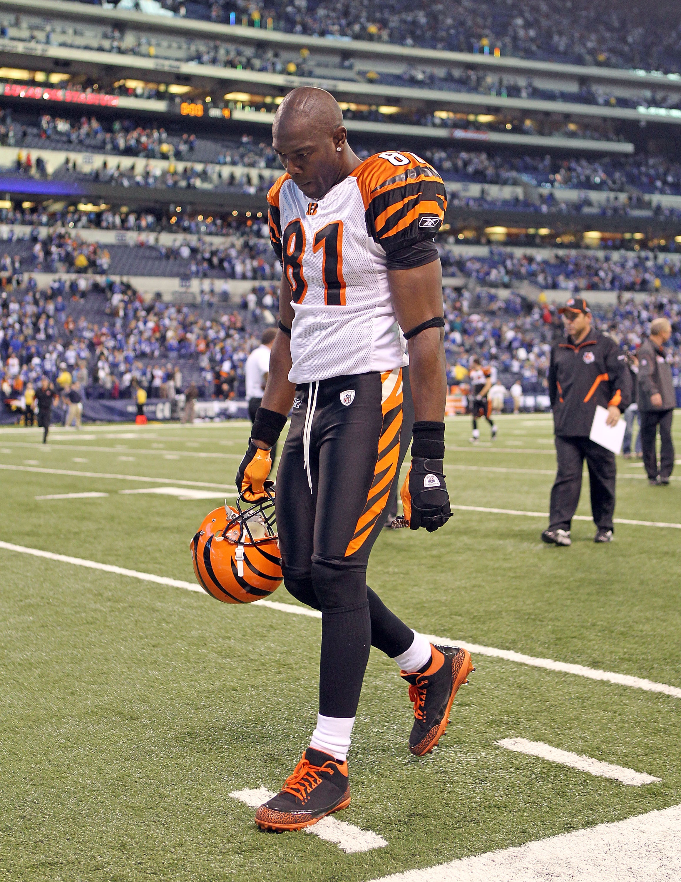 Terrell Owens to Bengals: You might want to re-sign Chad Johnson to be your  kicker - Cincy Jungle