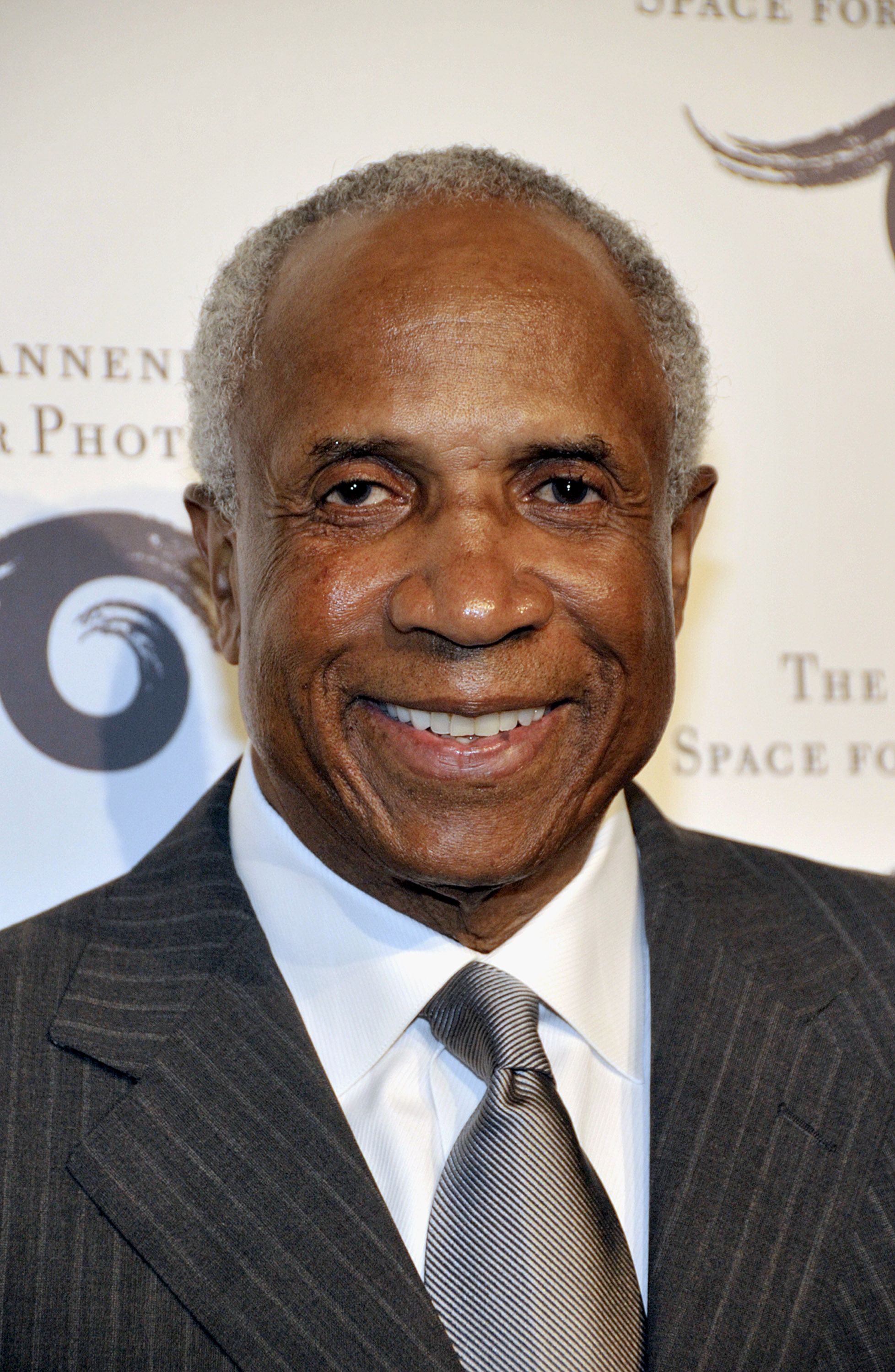 CENTURY CITY, CA - NOVEMBER 13:  Former Major League Baseball Player Frank Robinson attends the opening of SPORT: Iooss & Leifer at the Annenberg Space For Photography on November 13, 2009 in Century City, California.  (Photo by John M. Heller/Getty Image