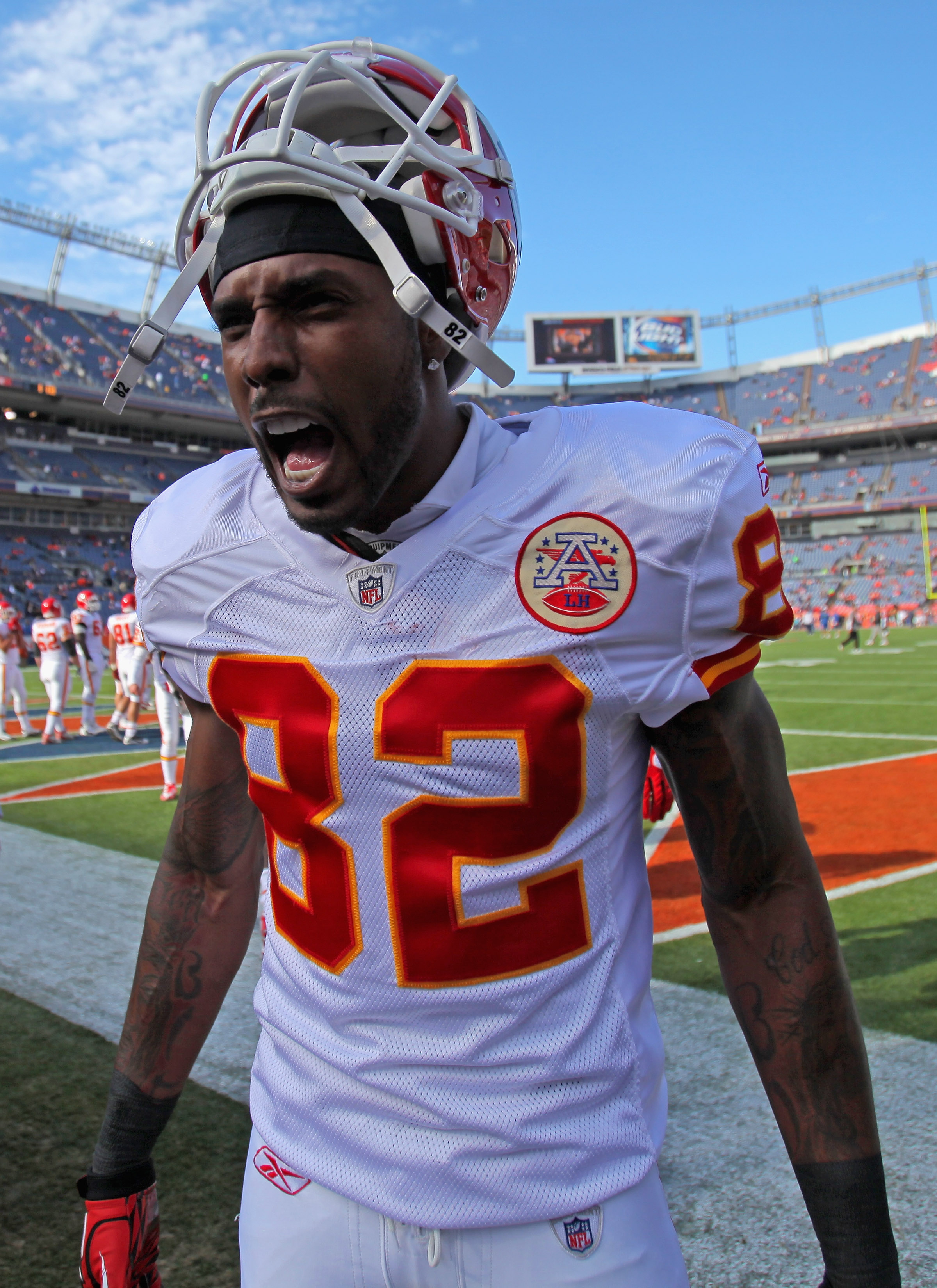 Dwayne Bowe signs 1-day contract to retire with Kansas City Chiefs