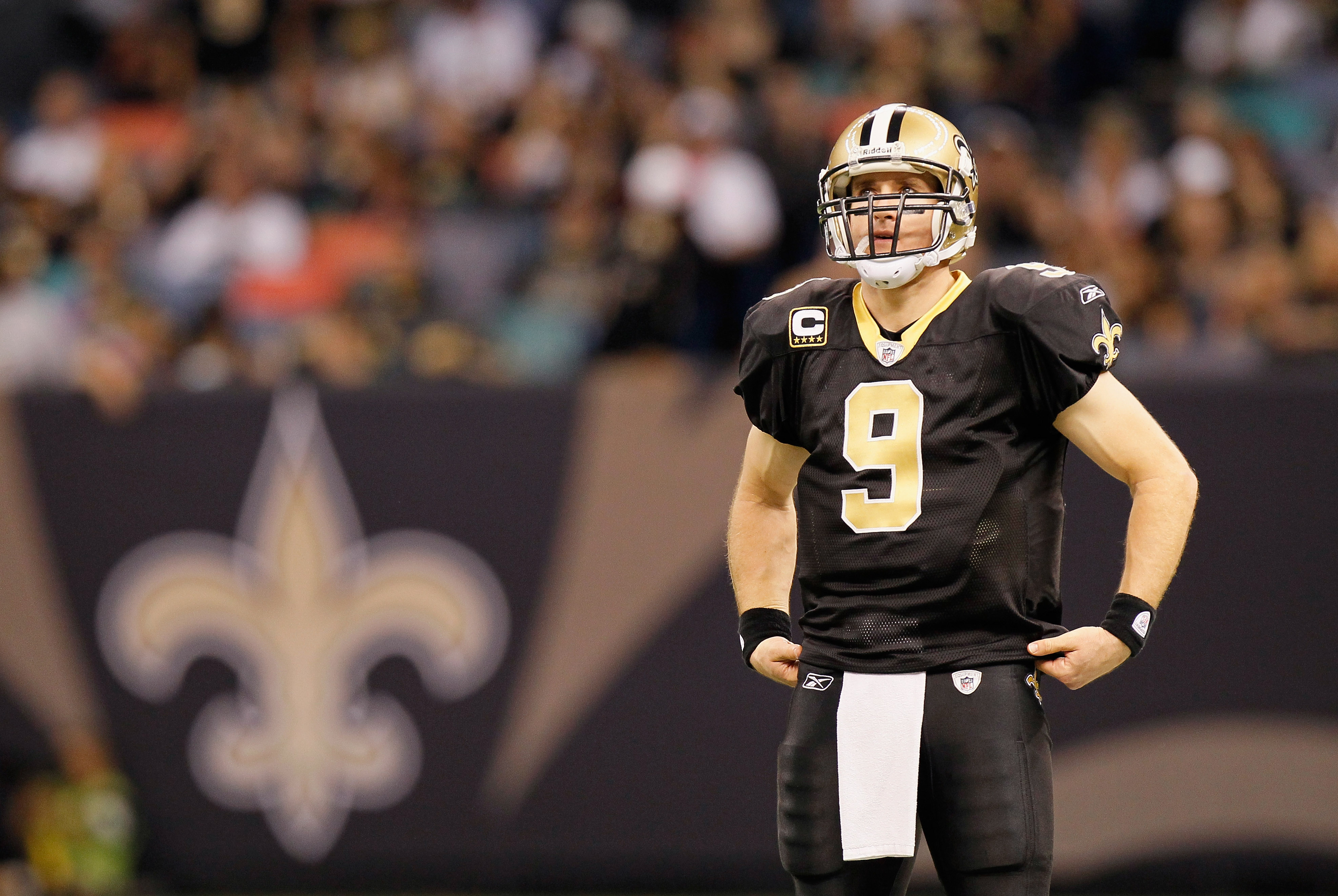 Will Drew Brees Be the NFL MVP? QB Throws Four TDs as Saints Steamroll  Falcons on Thanksgiving