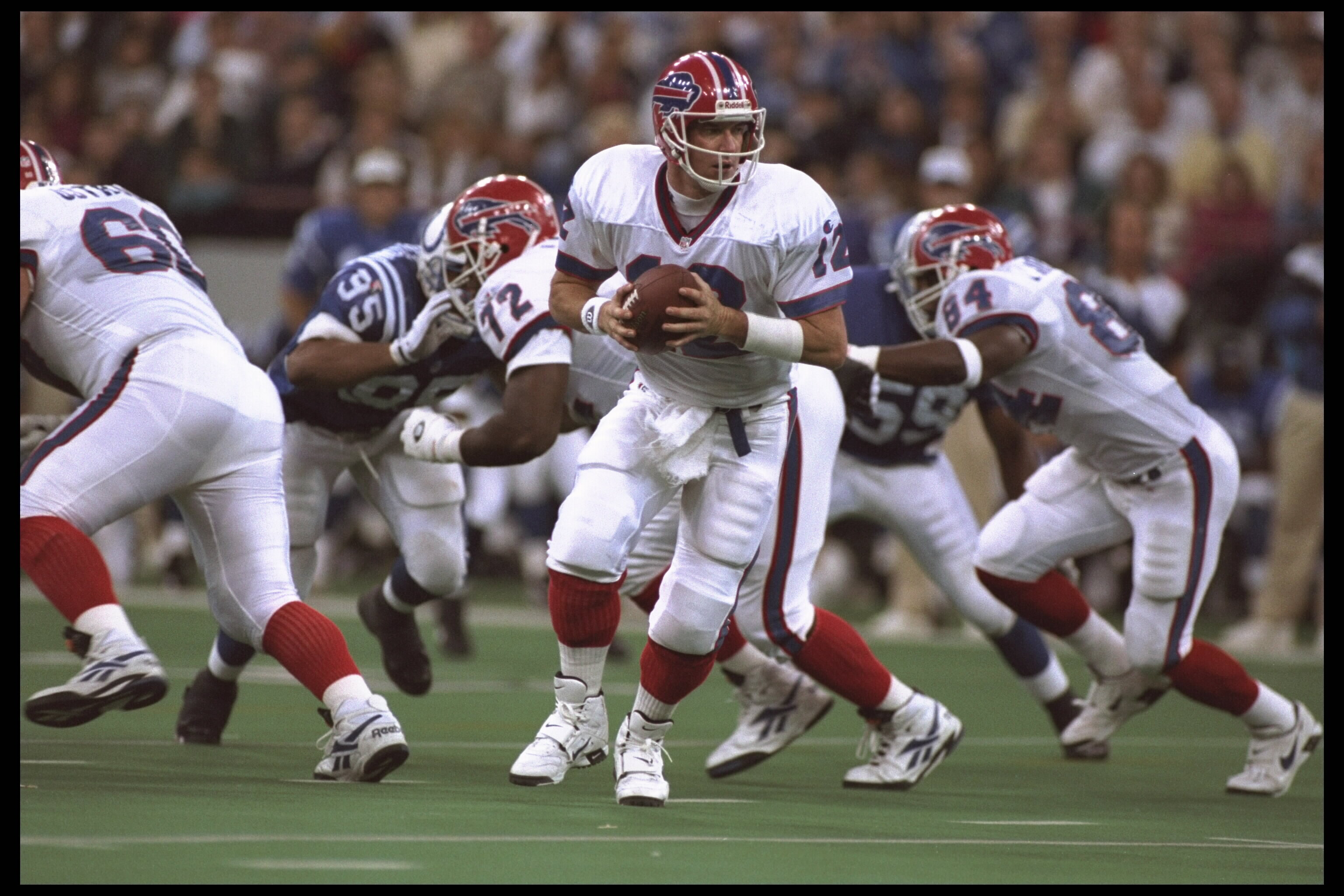 Vintage Buffalo Bills QB Jim Kelly. Love the blue face masks!  Nfl  football helmets, Bills football, Buffalo bills football