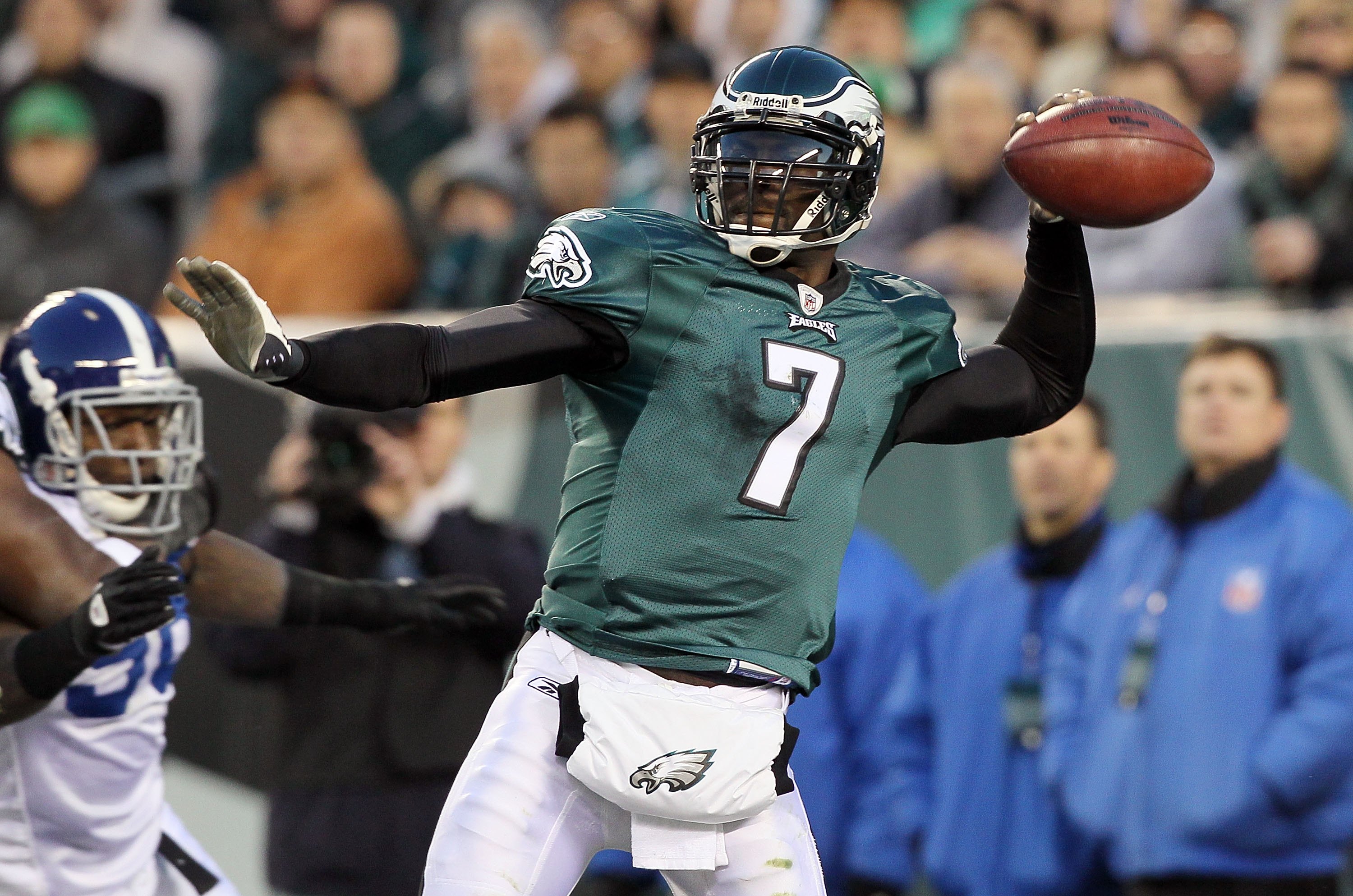 Michael Vick shines in Eagles' 35-32 win vs. Lions - The San Diego  Union-Tribune