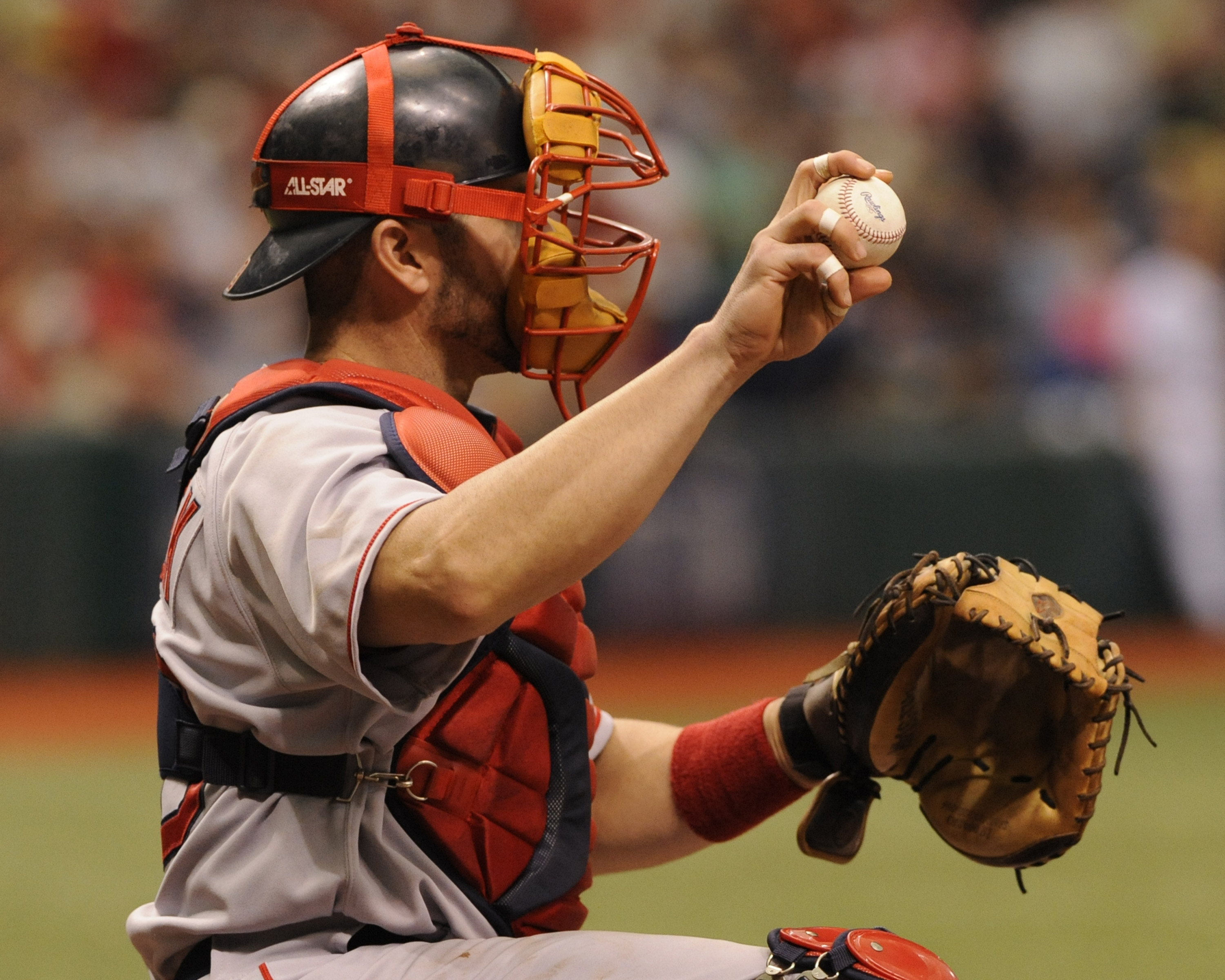 Red Sox: Jason Varitek back in catcher's gear for spring training