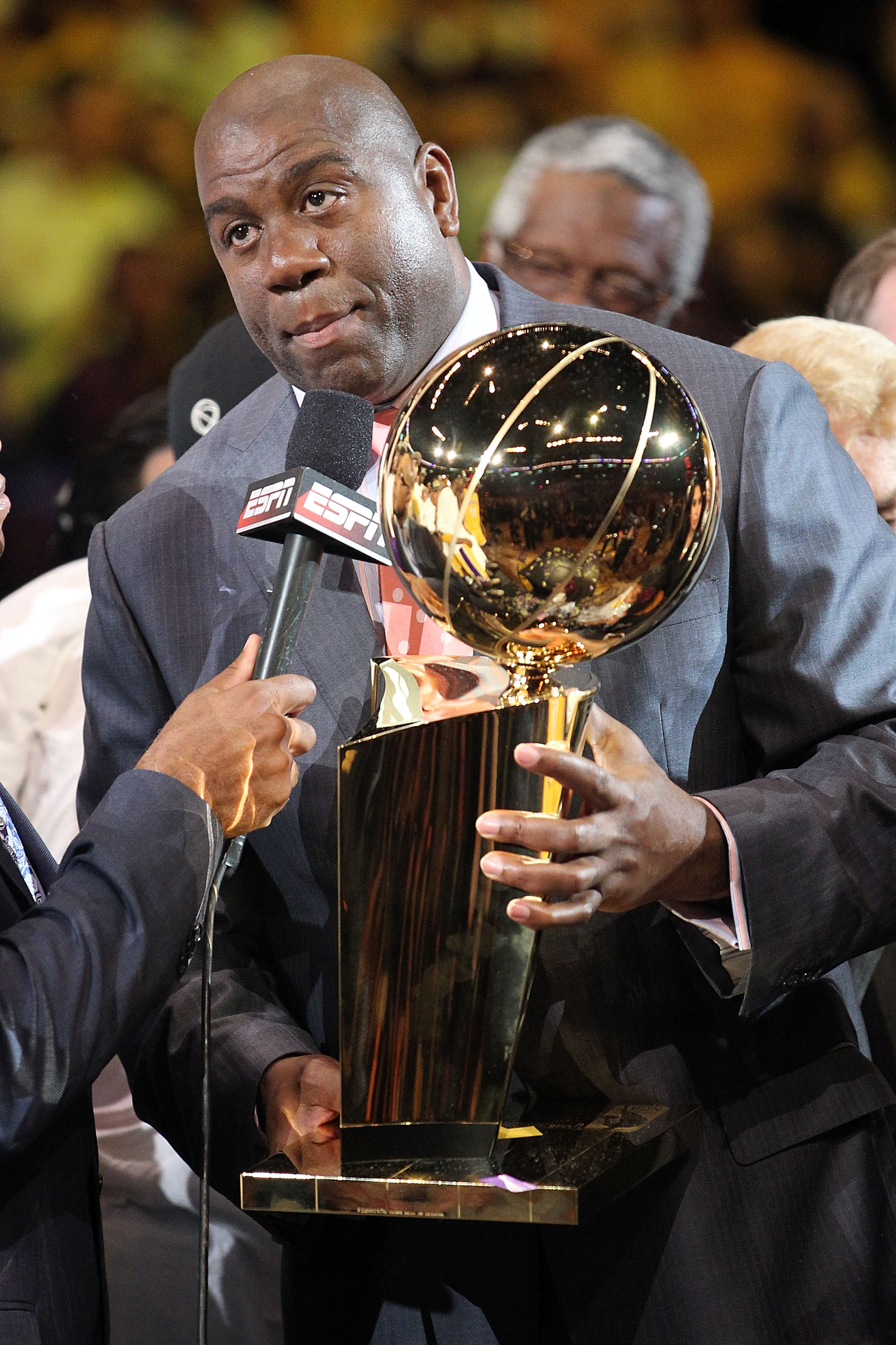 With his charisma and desire to win, Magic Johnson would be a boon to the NFL.