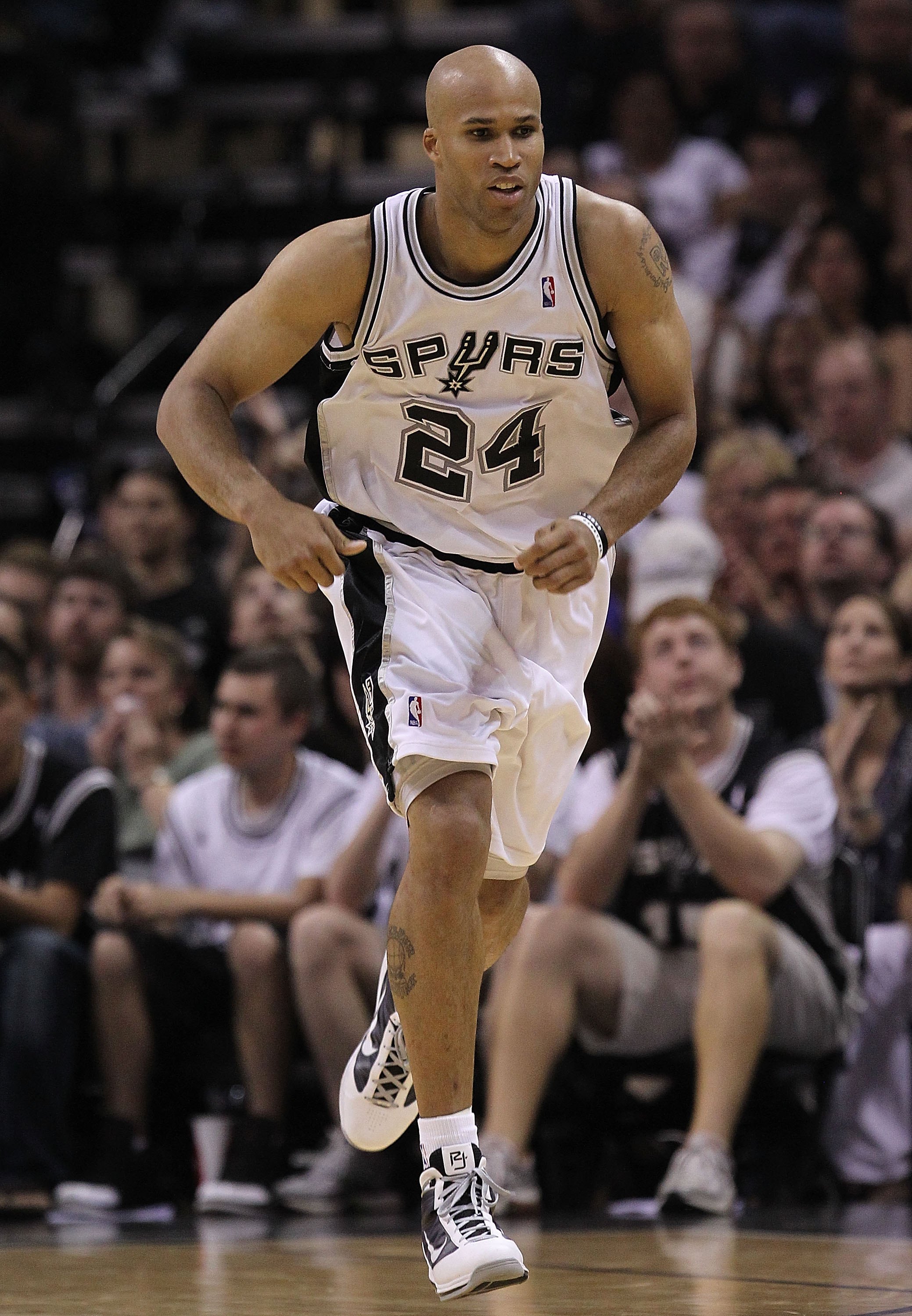 SAN ANTONIO - MAY 09:  Forward Richard Jefferson #24 of the San Antonio Spurs in Game Four of the Western Conference Semifinals during the 2010 NBA Playoffs at AT&T Center on May 9, 2010 in San Antonio, Texas. NOTE TO USER: User expressly acknowledges and