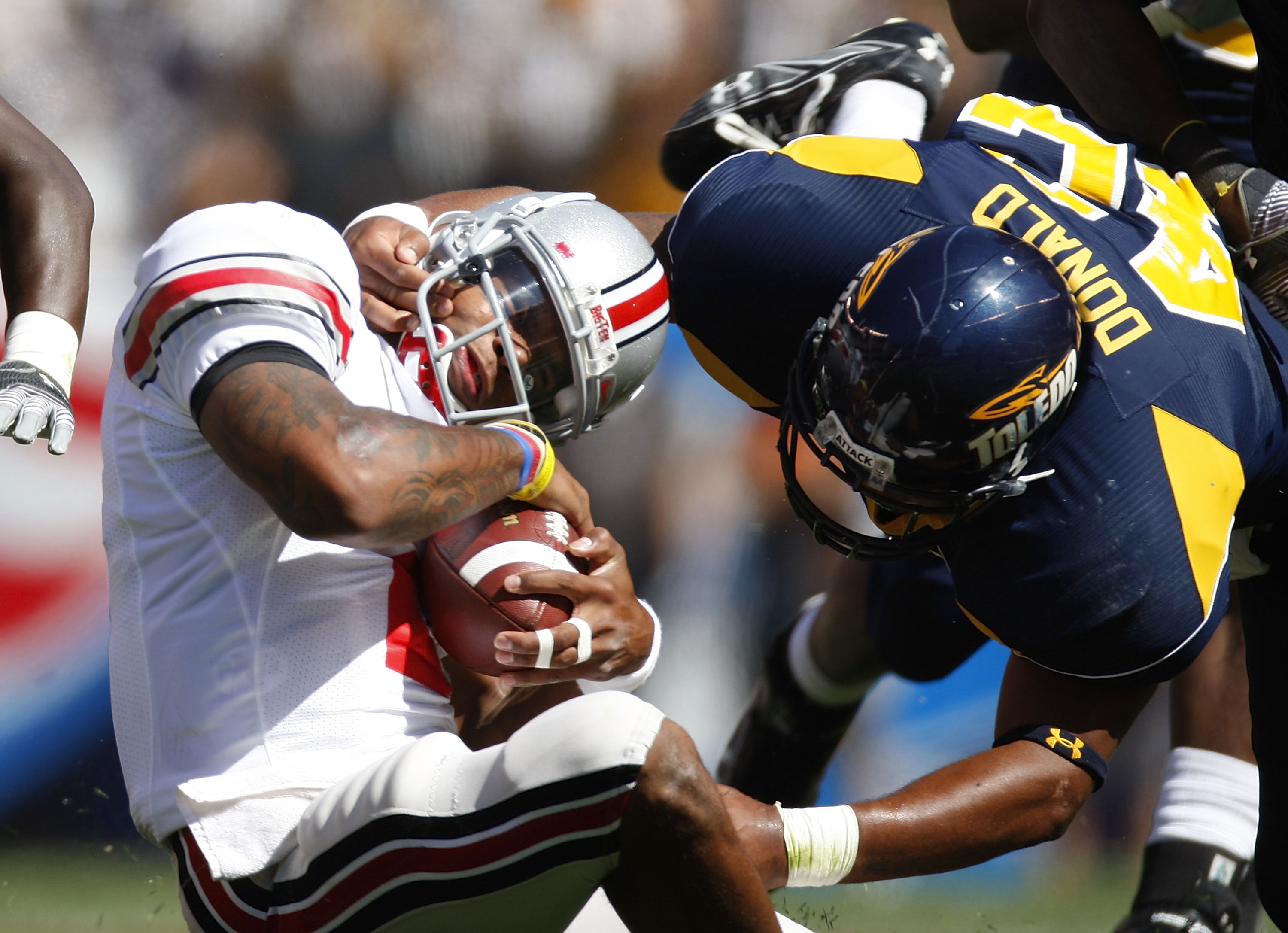 Dueling one-handed catches electrify first matchup between Justin Jefferson  and Stefon Diggs