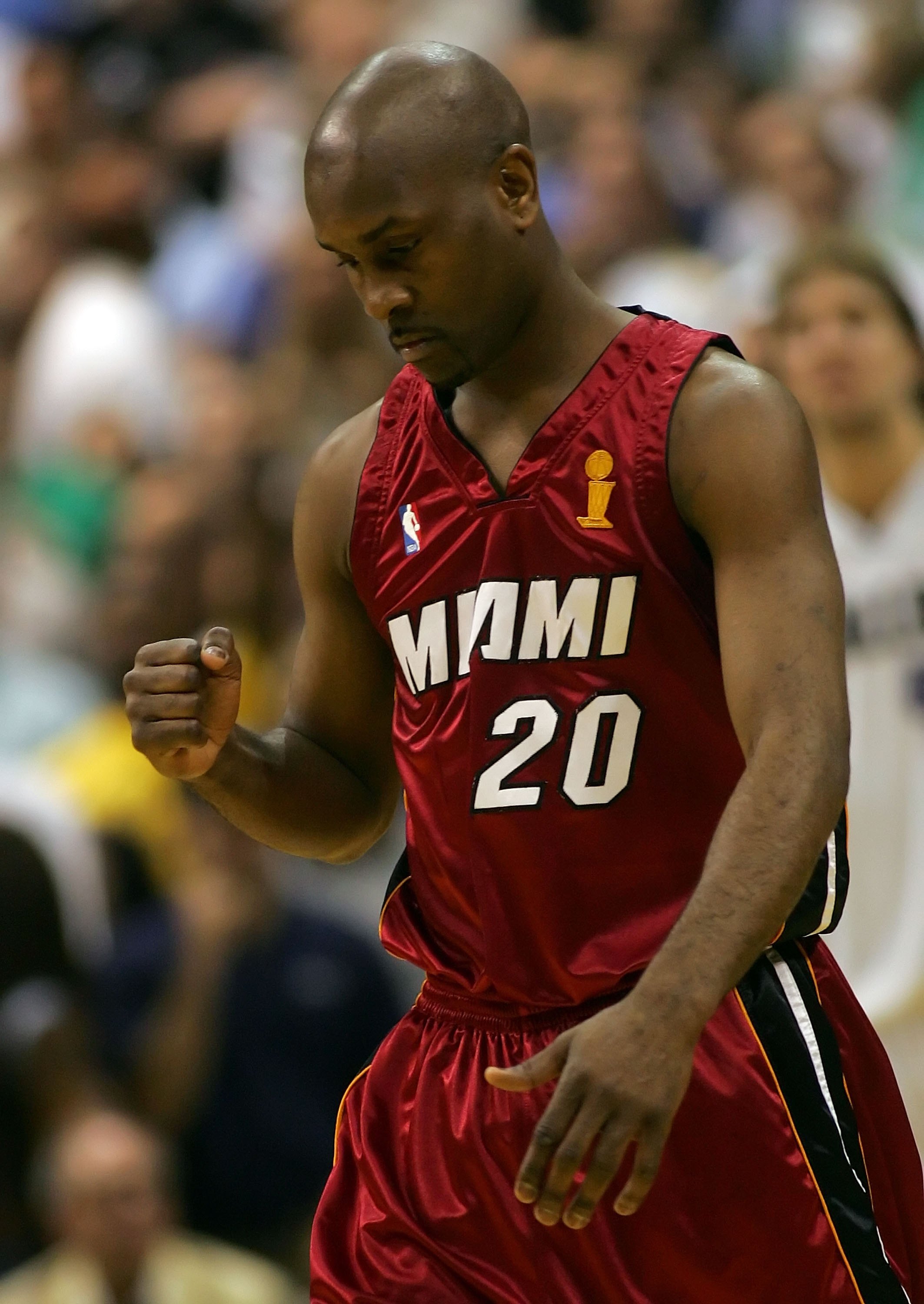 DALLAS - JUNE 20:  Gary Payton #20 of the Miami Heat reacts after the Dallas Mavericks turned the ball over late in the fourth quarter of game six of the 2006 NBA Finals on June 20, 2006 at American Airlines Center in Dallas, Texas.  NOTE TO USER: User ex