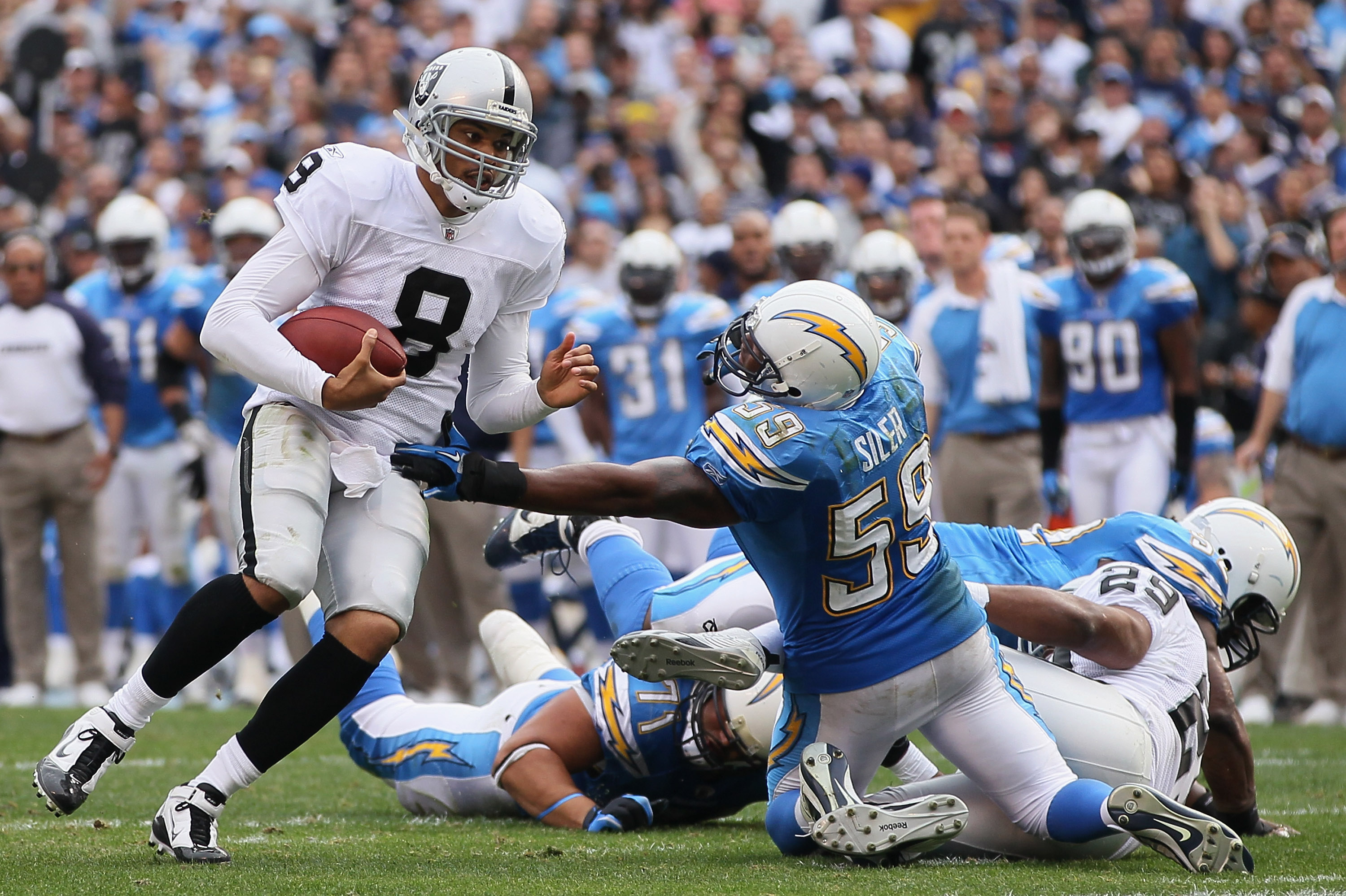 Chargers-Raiders Final Score: San Diego Chargers embarrassed 37-29 by  Oakland Raiders - Bolts From The Blue