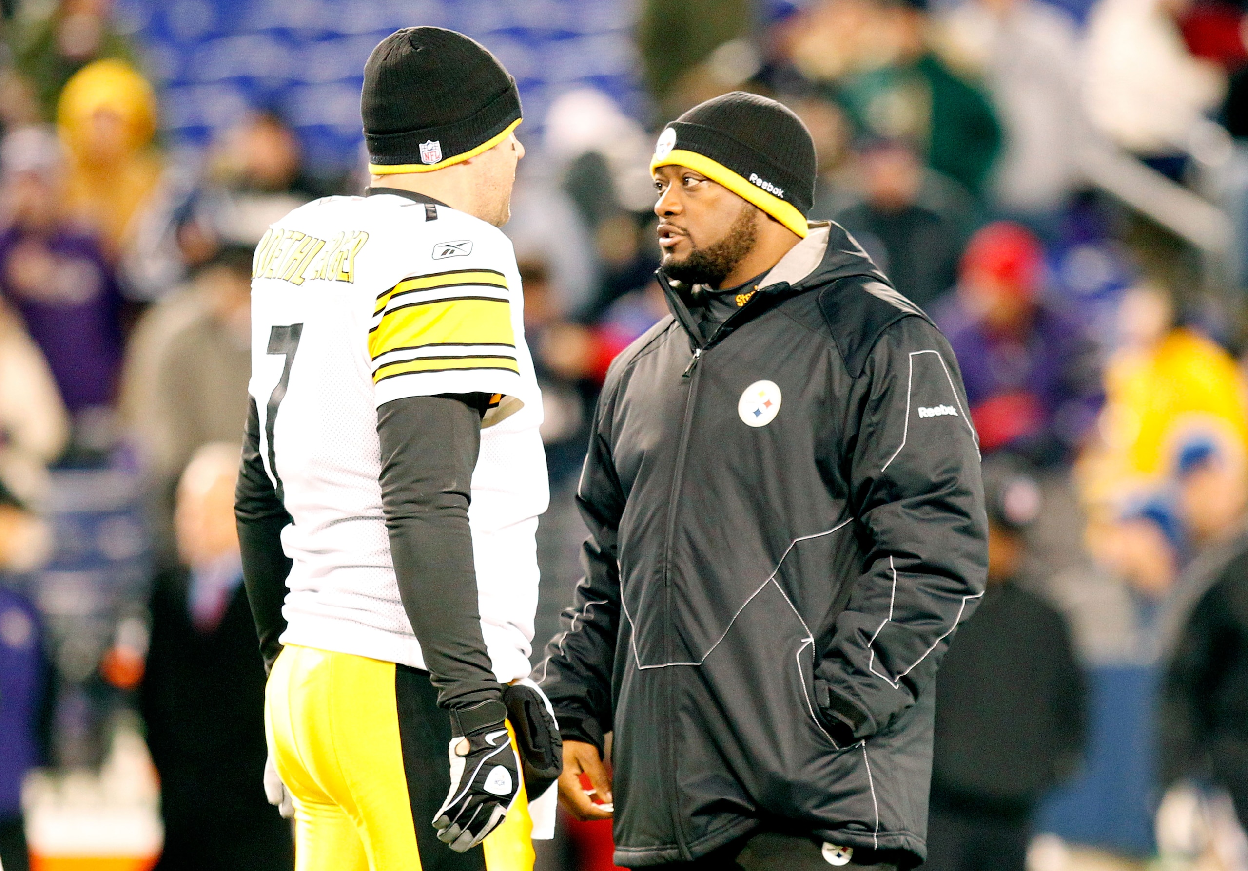 BALTIMORE, MD - DECEMBER 05:  Quarterback Ben Roethlisberger #7 of the Pittsburgh Steelers talks with head coach Mike Tomlin before the game against the Baltimore Ravens at M&T Bank Stadium on December 5, 2010 in Baltimore, Maryland.  (Photo by Geoff Burk
