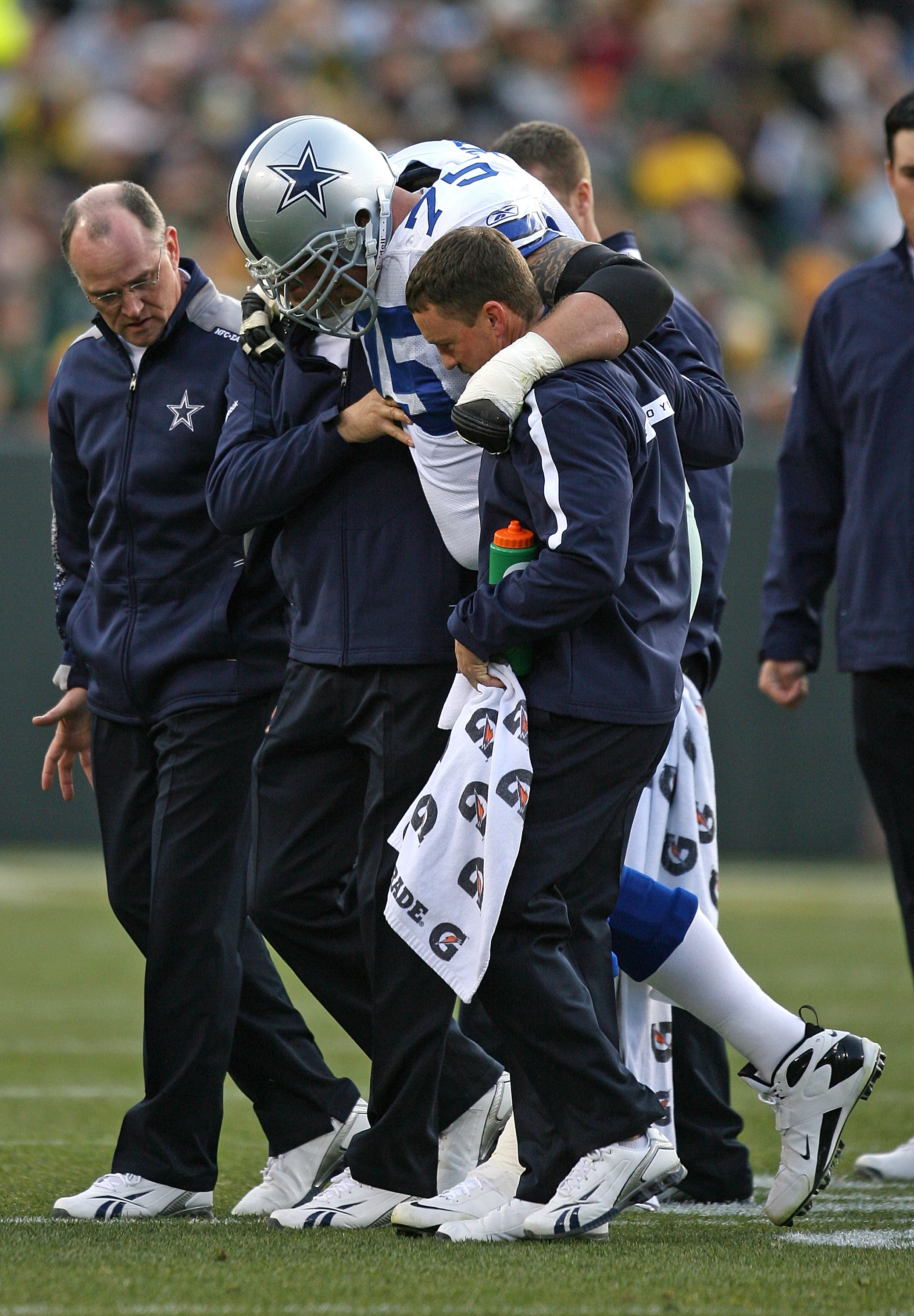 Dallas Cowboys Marion Barber runs by New York Giants Chris Canty