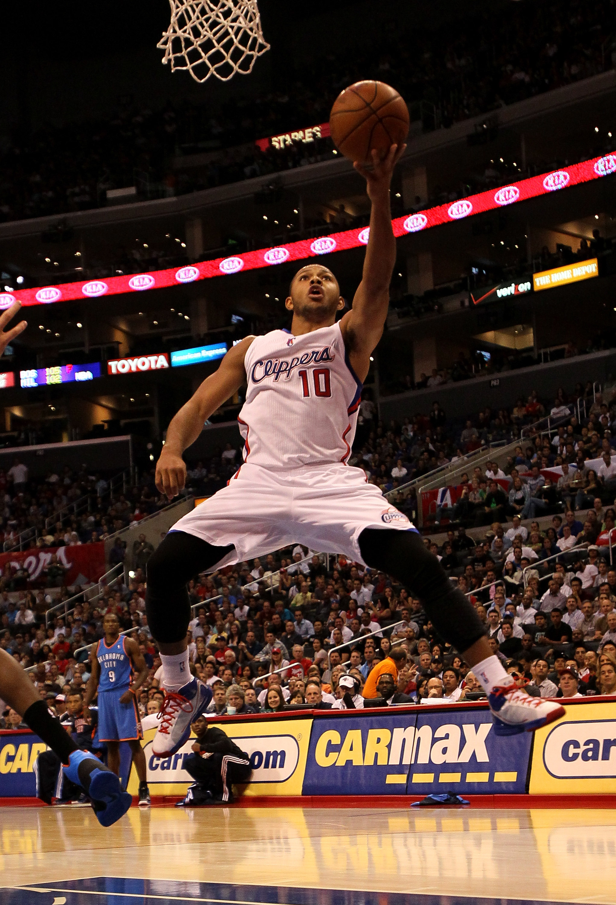 LOS ANGELES - NOVEMBER 3:  Eric Gordon #10 of the Los Angeles Clippers goes up for a shot against the Oklahoma City Thunder at Staples Center on November 3, 2010 in Los Angeles, California. The Clippers won 107-92.  NOTE TO USER: User expressly acknowledg