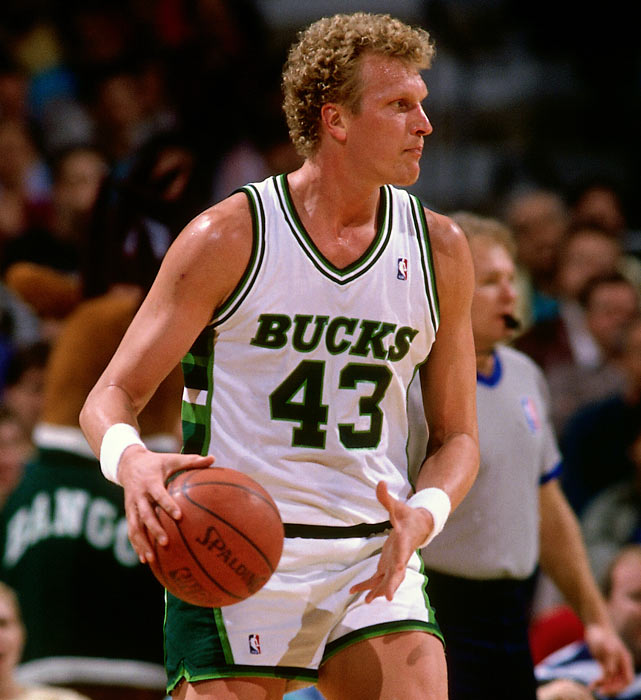 Jack Sikma enters Basketball Hall of Fame, calls for return of the