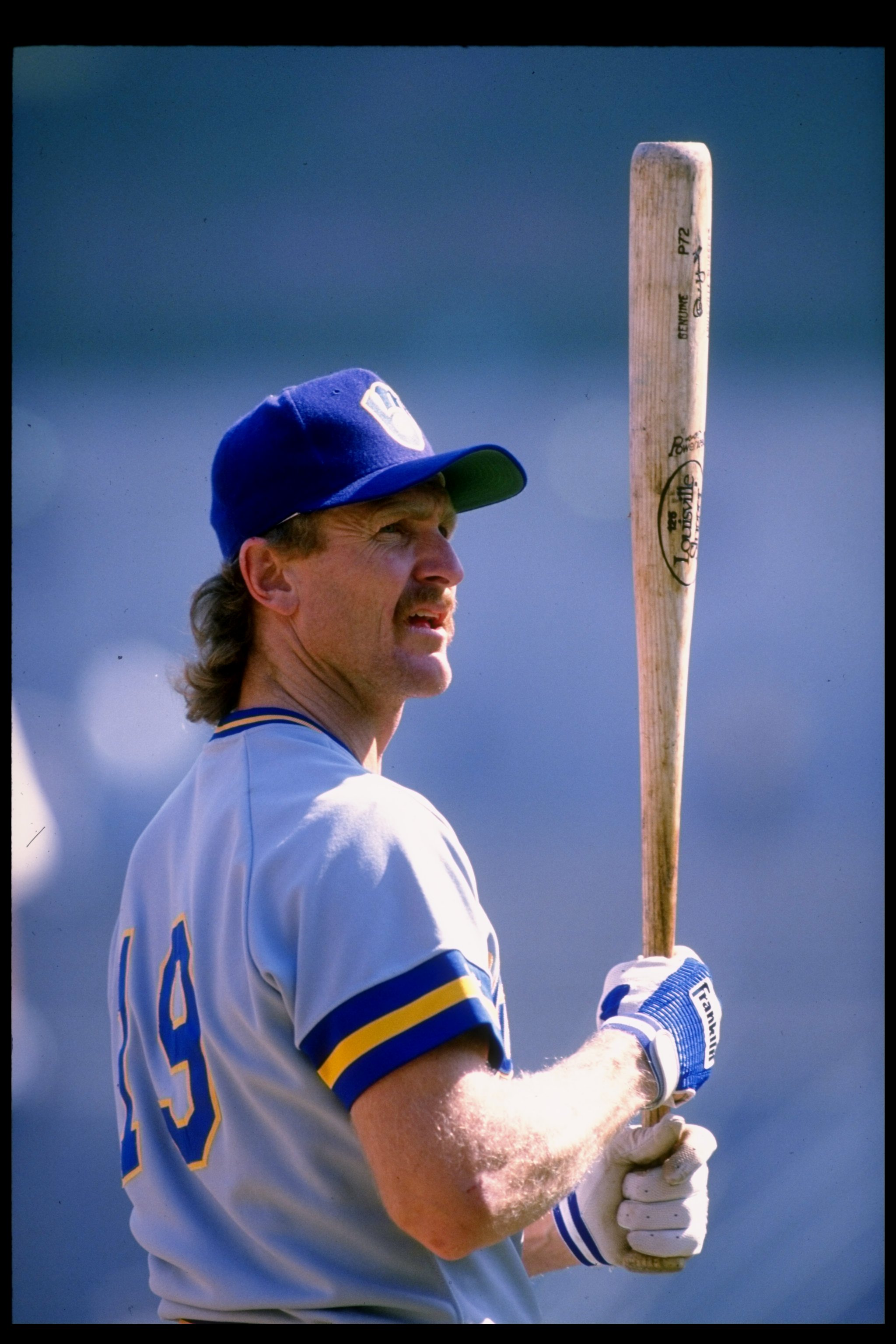 1989:  Shortstop Robin Yount of the Milwaukee Brewers prepares to take his turn at bat. Mandatory Credit: Otto Greule  /Allsport