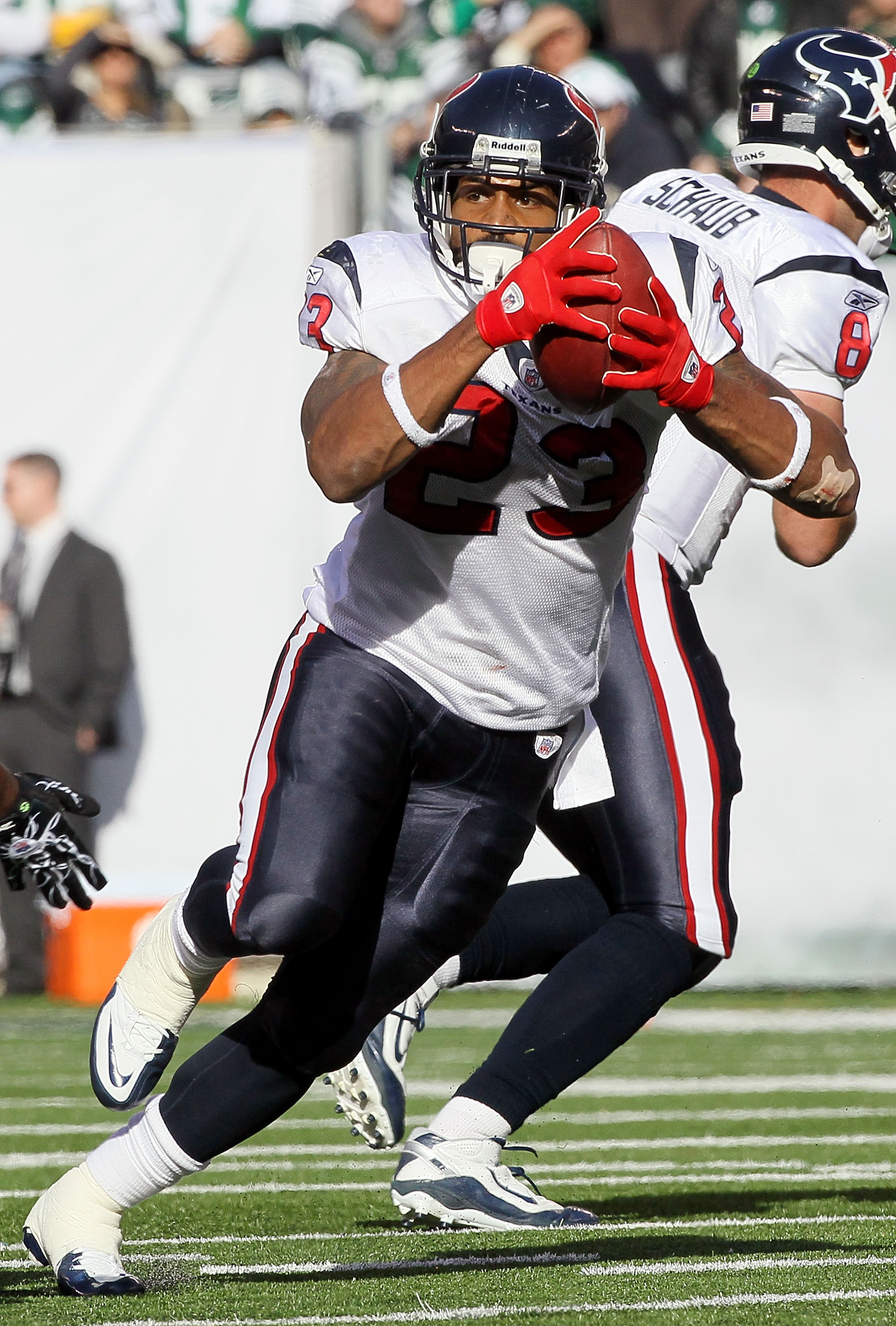 A.F.C. — Texans' Arian Foster Speaks Like a Shaman and Runs Like an All-Pro  - The New York Times