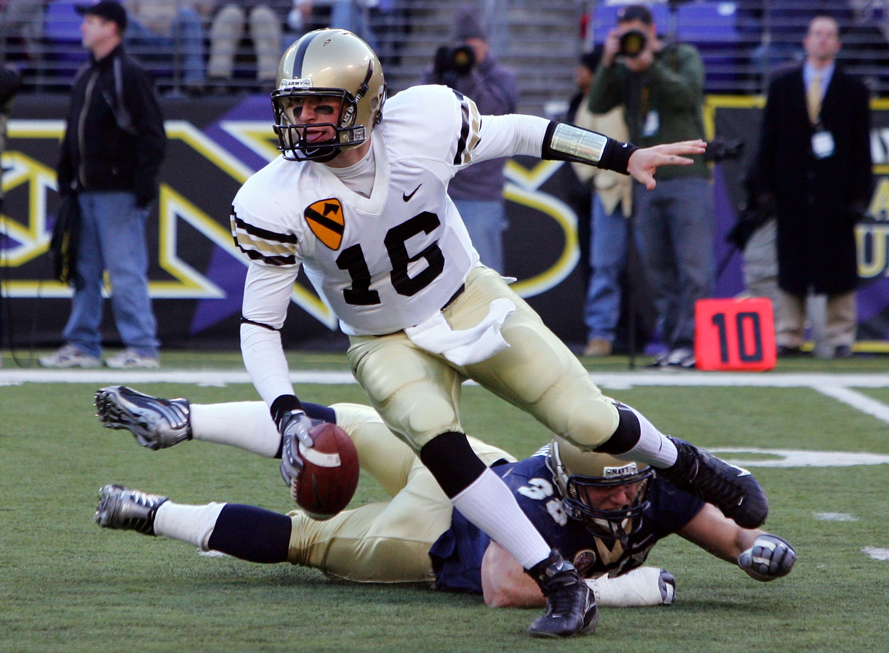 Army, Navy, Air Force: The top 10 Service Academy quarterbacks ever -  Against All Enemies