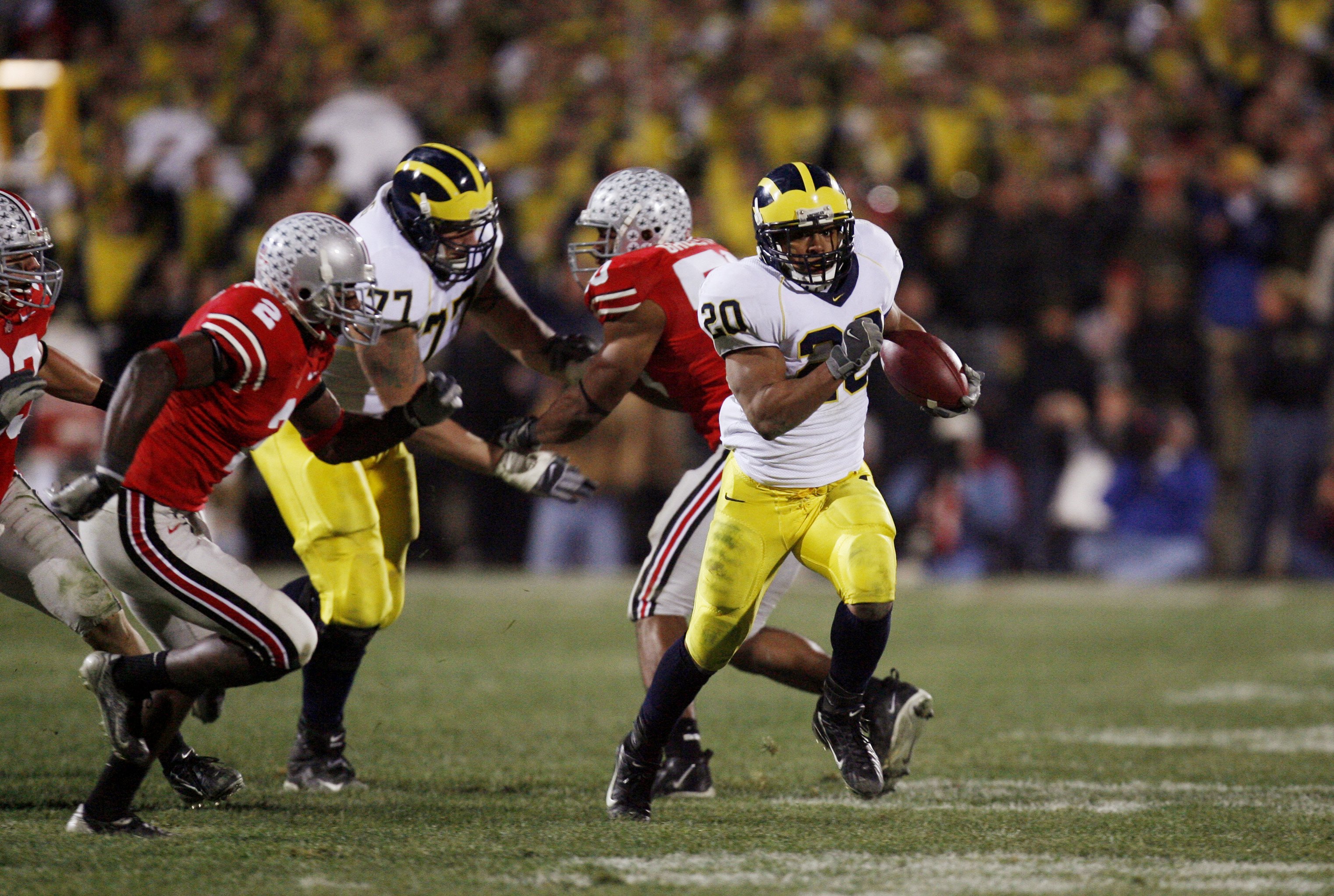 COLUMBUS, OH - NOVEMBER 18: Running back Mike Hart #20 of the Michigan Wolverines carries the ball against the Ohio State Buckeyes on November 18, 2006 at Ohio Stadium in Columbus, Ohio. Ohio State won 42-39. (Photo by Gregory Shamus/Getty Images)