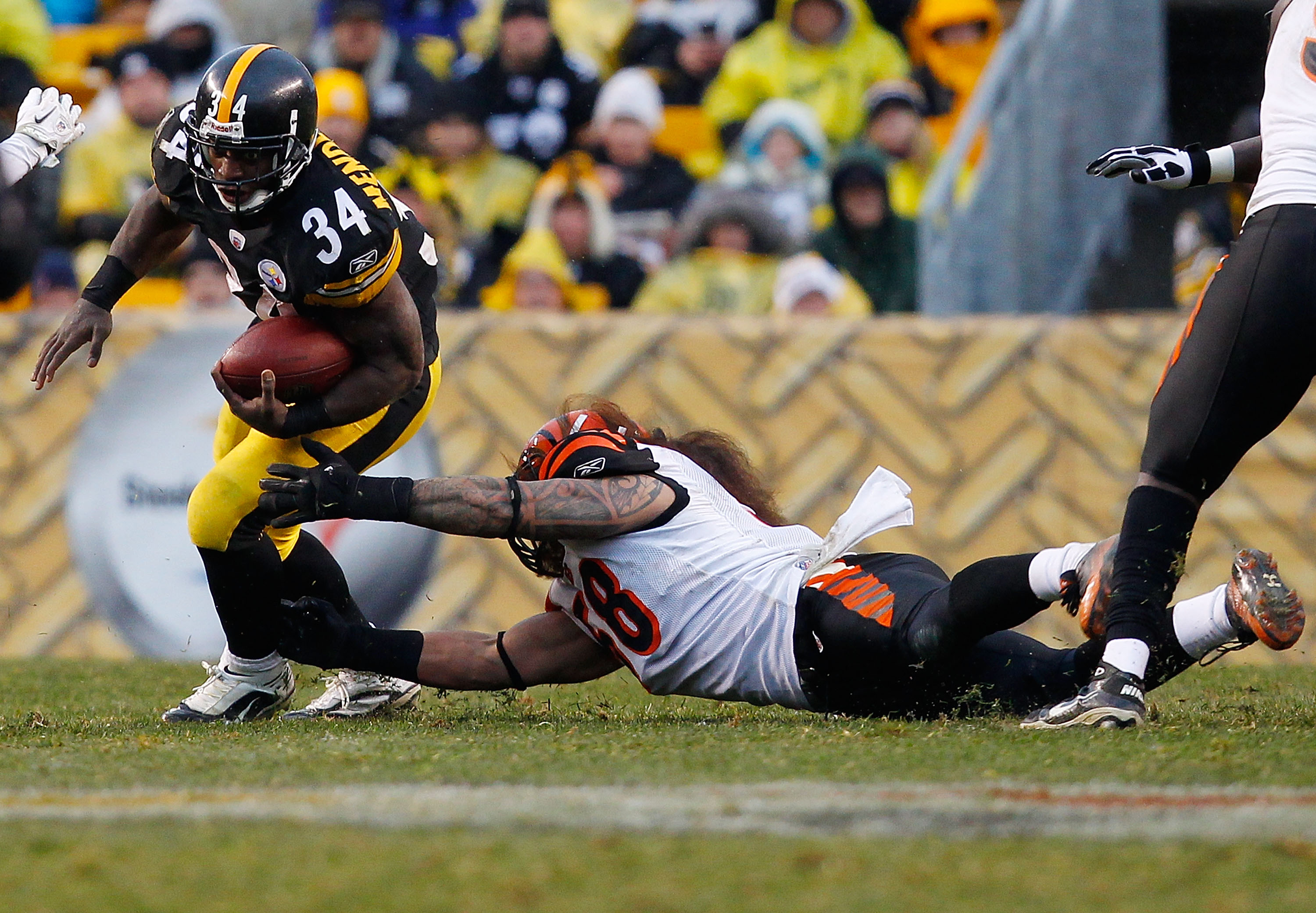 Steelers Take A 7-0 Lead On Rashard Mendenhall Three-Yard Touchdown - Cincy  Jungle