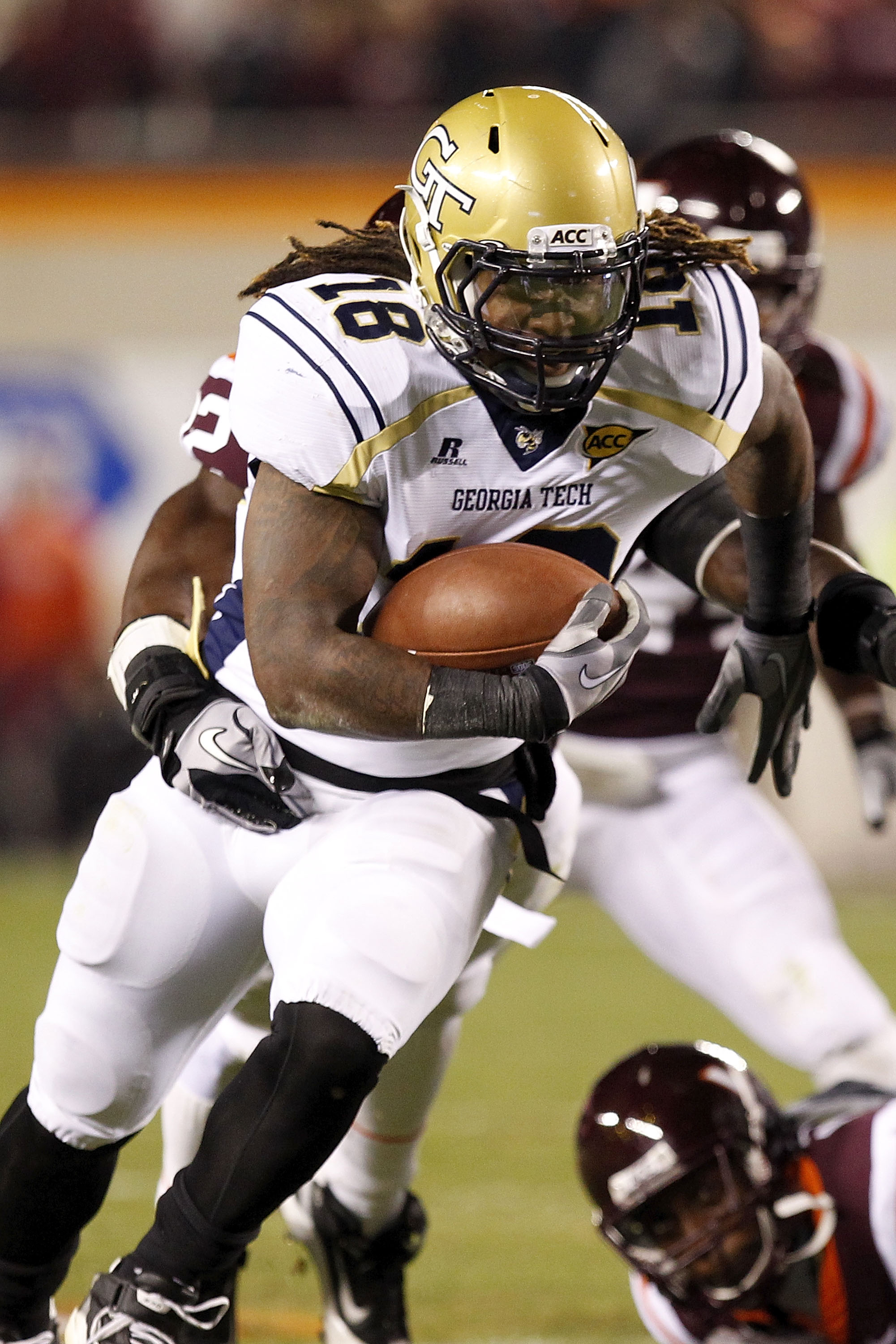 BLACKSBURG, VA - NOVEMBER 04: Running back Anthony Allen #18 of the Georgia Tech Yellow Jackets runs with the ball against the Virginia Tech Hokies at Lane Stadium on November 4, 2010 in Blacksburg, Virginia. (Photo by Geoff Burke/Getty Images)